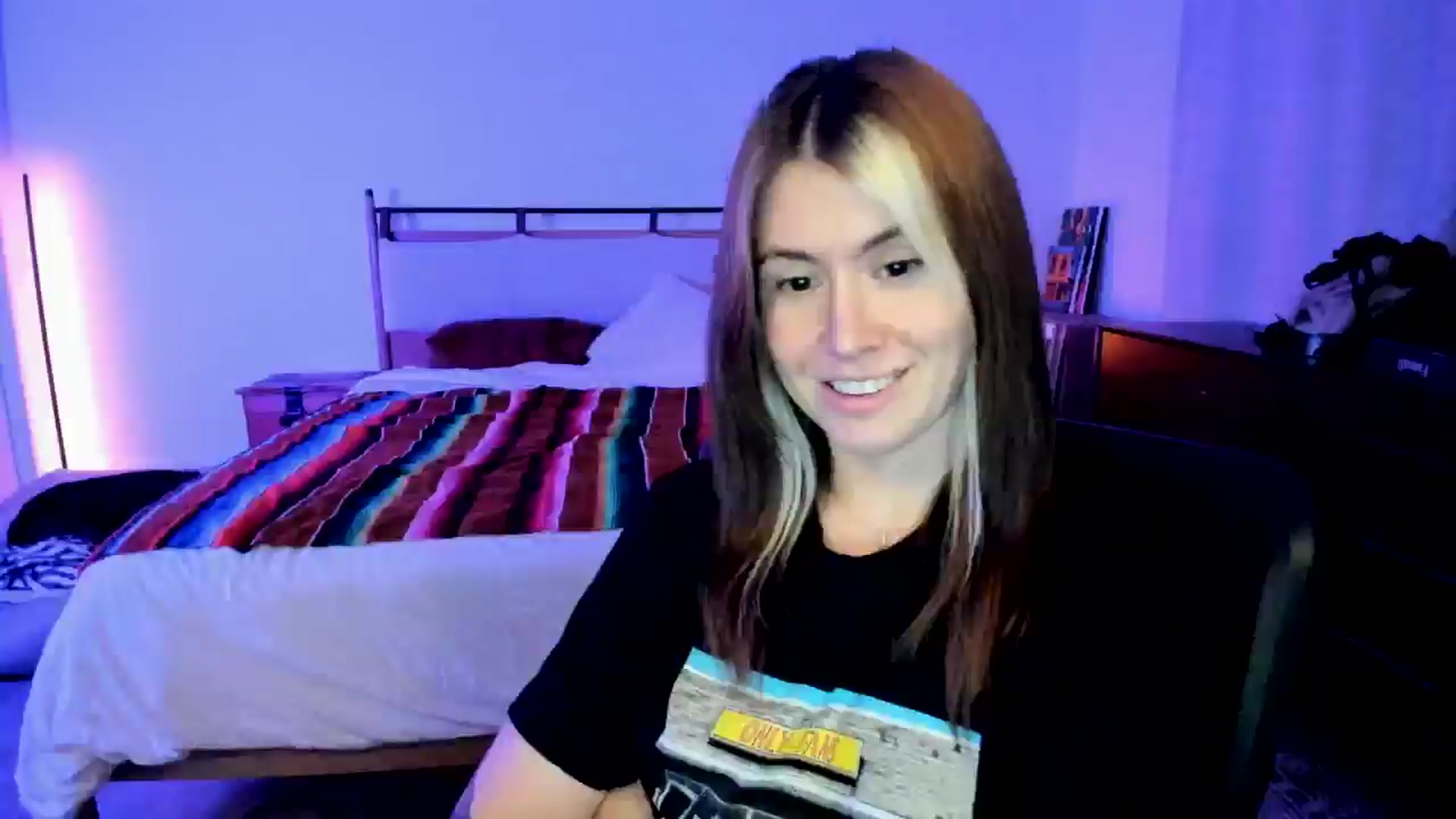 Gallery image thumbnail from ImperialKiss's myfreecams stream on, 05/08/2025, 06:57 image 18 of 20