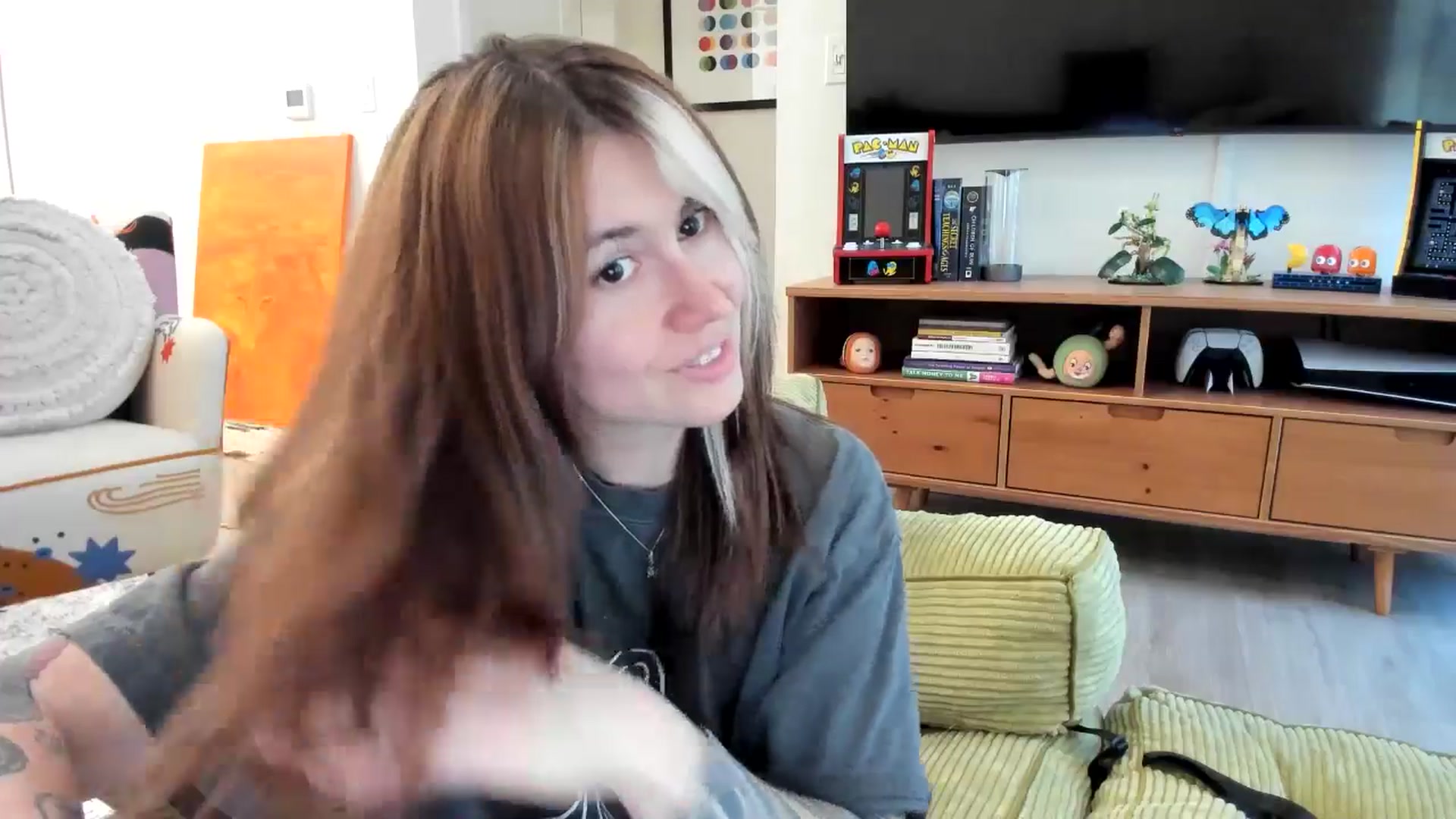 Gallery image thumbnail from ImperialKiss's myfreecams stream on, 05/10/2025, 24:11 image 3 of 20