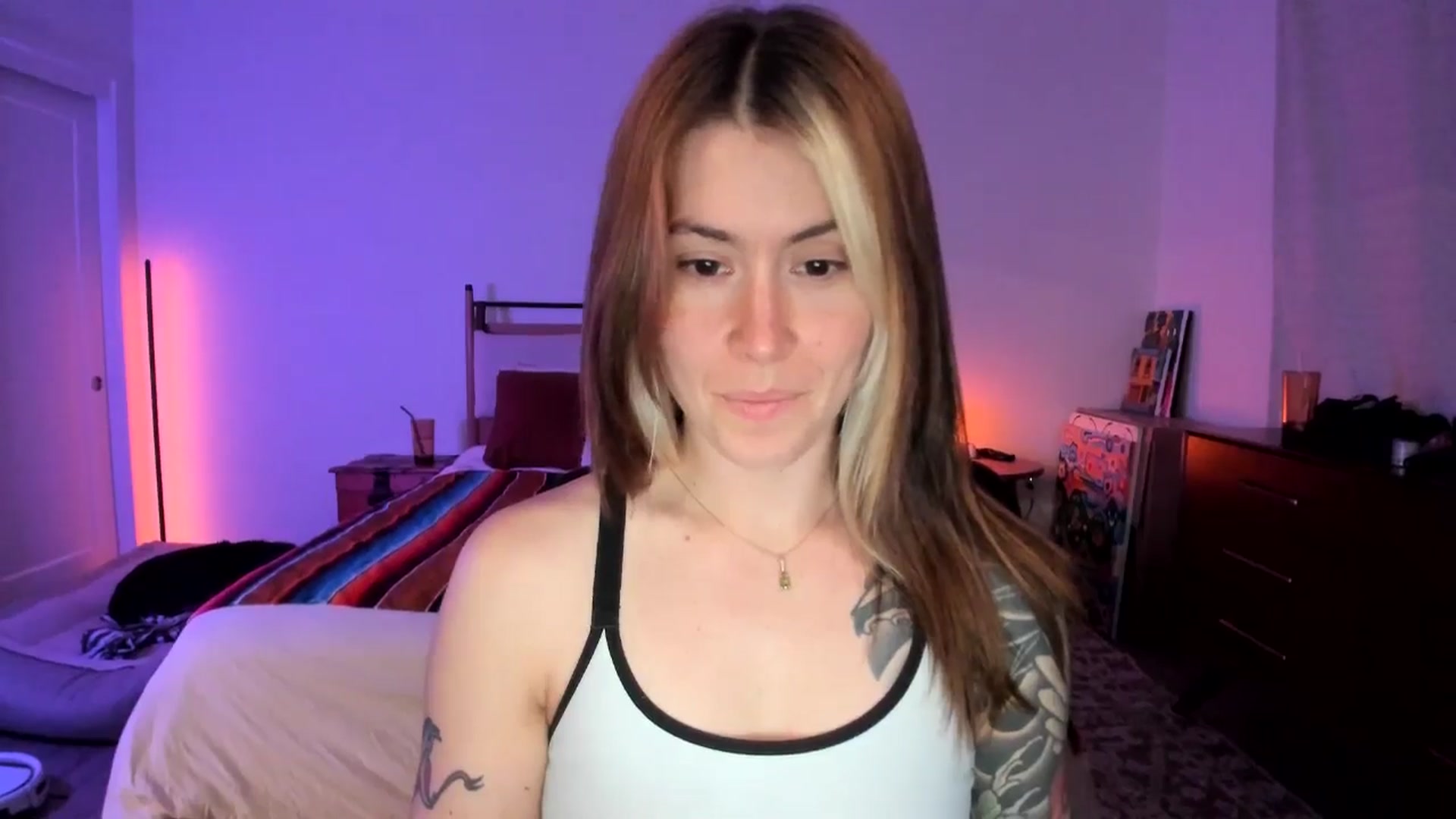 Gallery image thumbnail from ImperialKiss's myfreecams stream on, 05/13/2025, 05:51 image 18 of 20