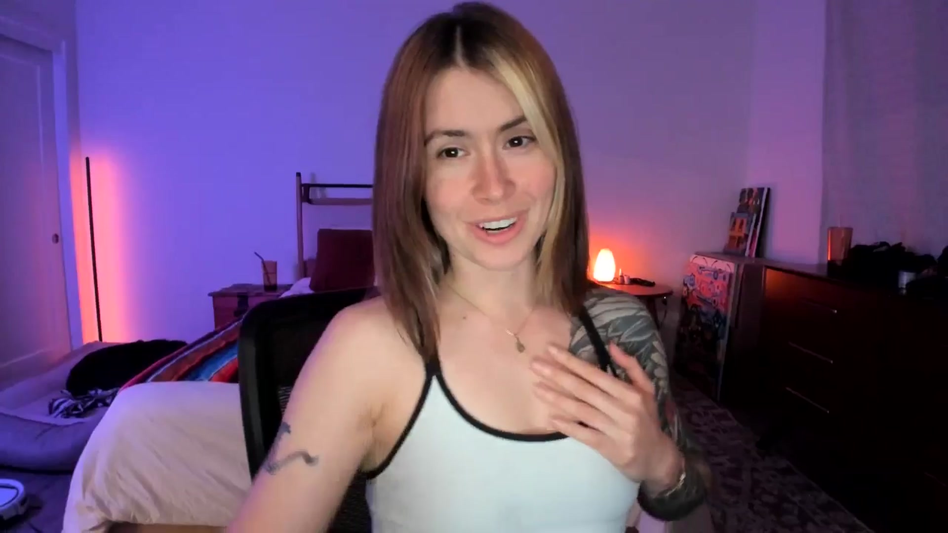 Gallery image thumbnail from ImperialKiss's myfreecams stream on, 05/13/2025, 05:51 image 15 of 20