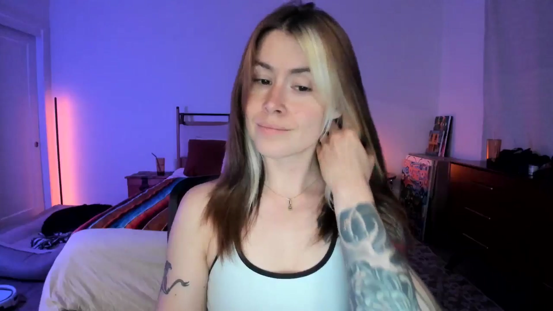Gallery image thumbnail from ImperialKiss's myfreecams stream on, 05/13/2025, 05:51 image 16 of 20