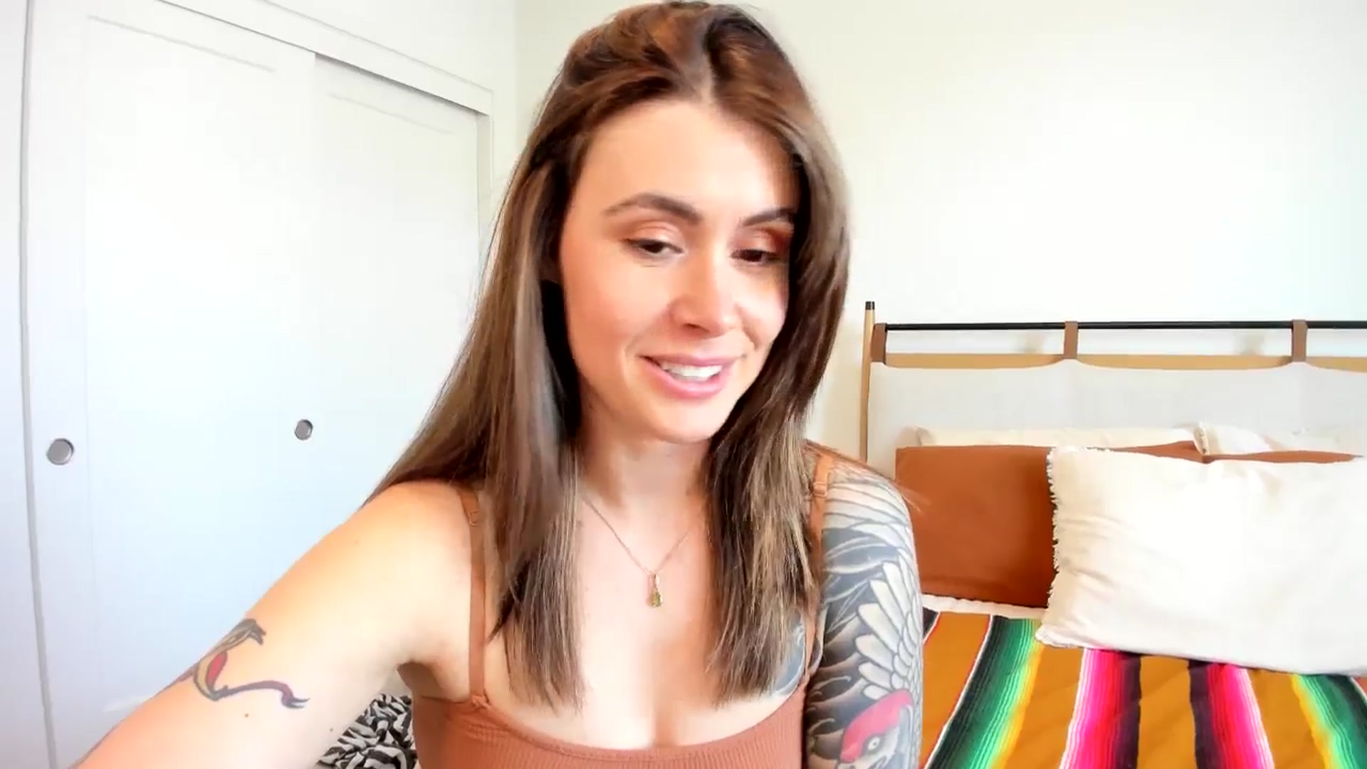Gallery image thumbnail from ImperialKiss's myfreecams stream on, 05/16/2025, 22:38 image 14 of 20