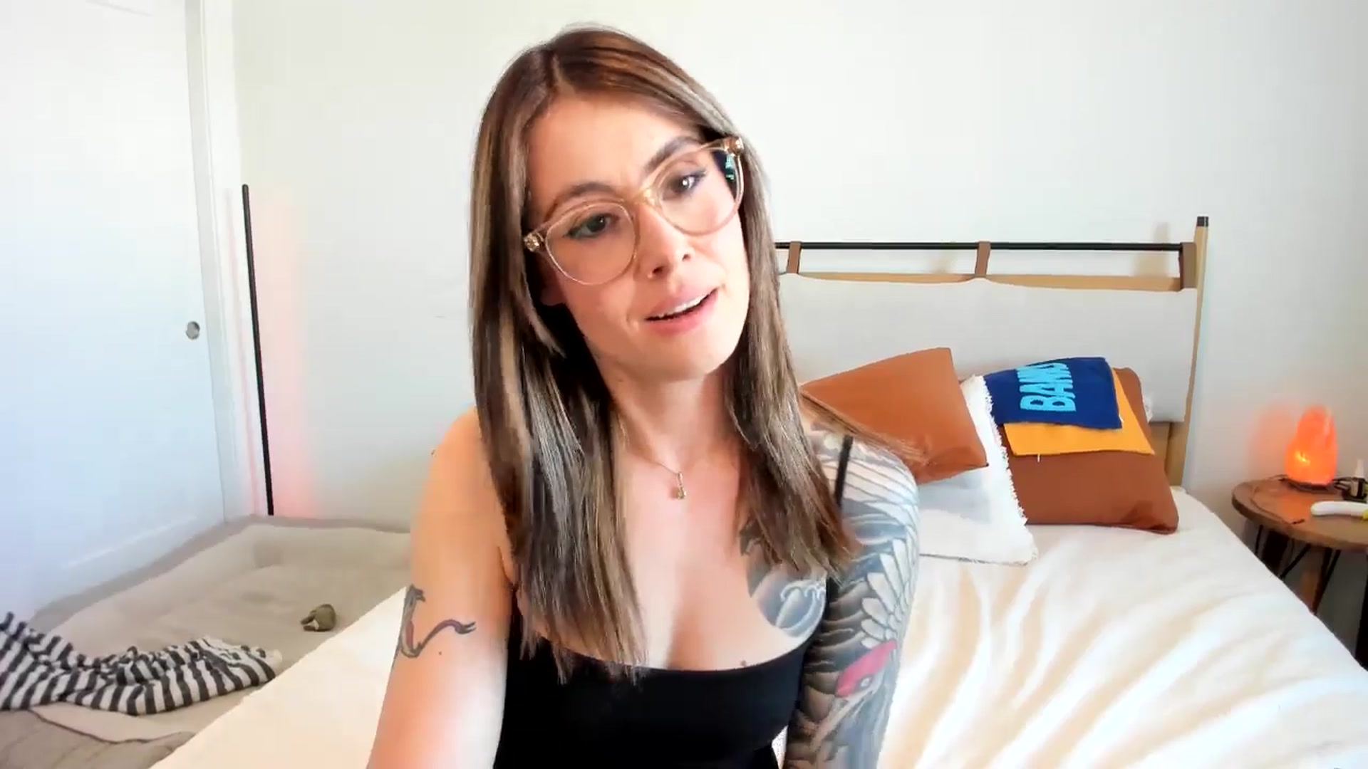 Gallery image thumbnail from ImperialKiss's myfreecams stream on, 05/19/2025, 02:20 image 5 of 20