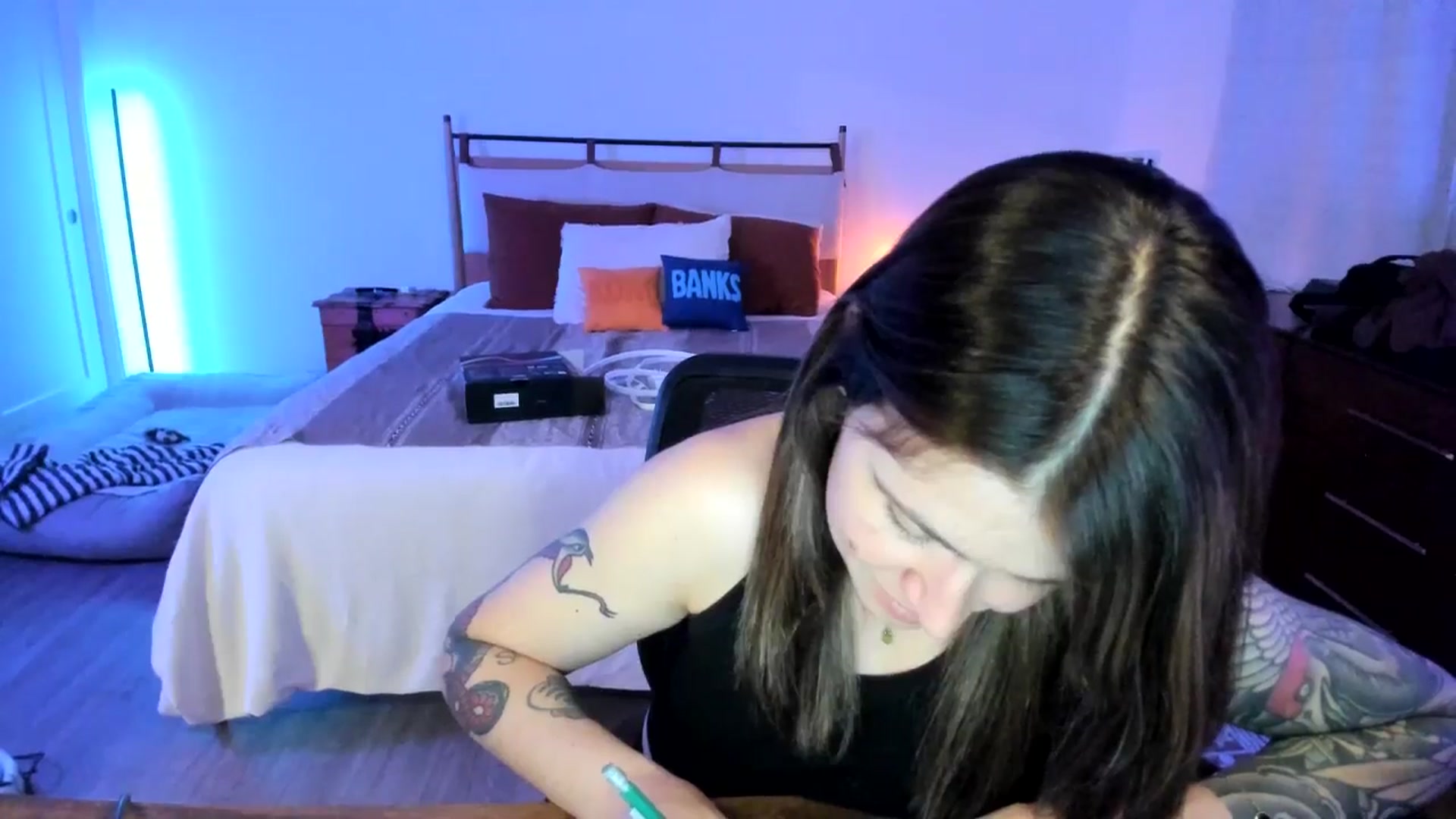 Gallery image thumbnail from ImperialKiss's myfreecams stream on, 05/20/2025, 05:53 image 13 of 20