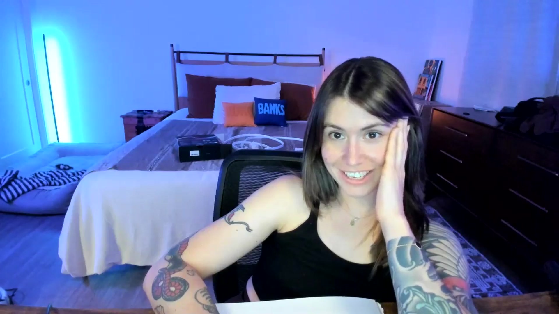Gallery image thumbnail from ImperialKiss's myfreecams stream on, 05/20/2025, 05:53 image 15 of 20