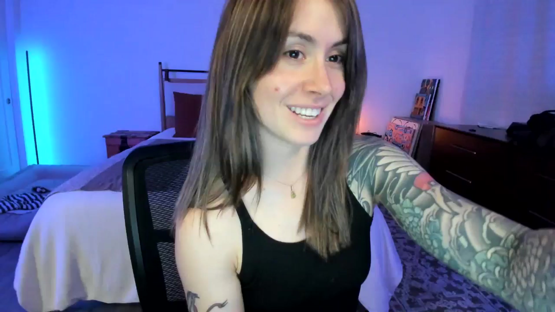 Gallery image thumbnail from ImperialKiss's myfreecams stream on, 05/20/2025, 05:53 image 5 of 20