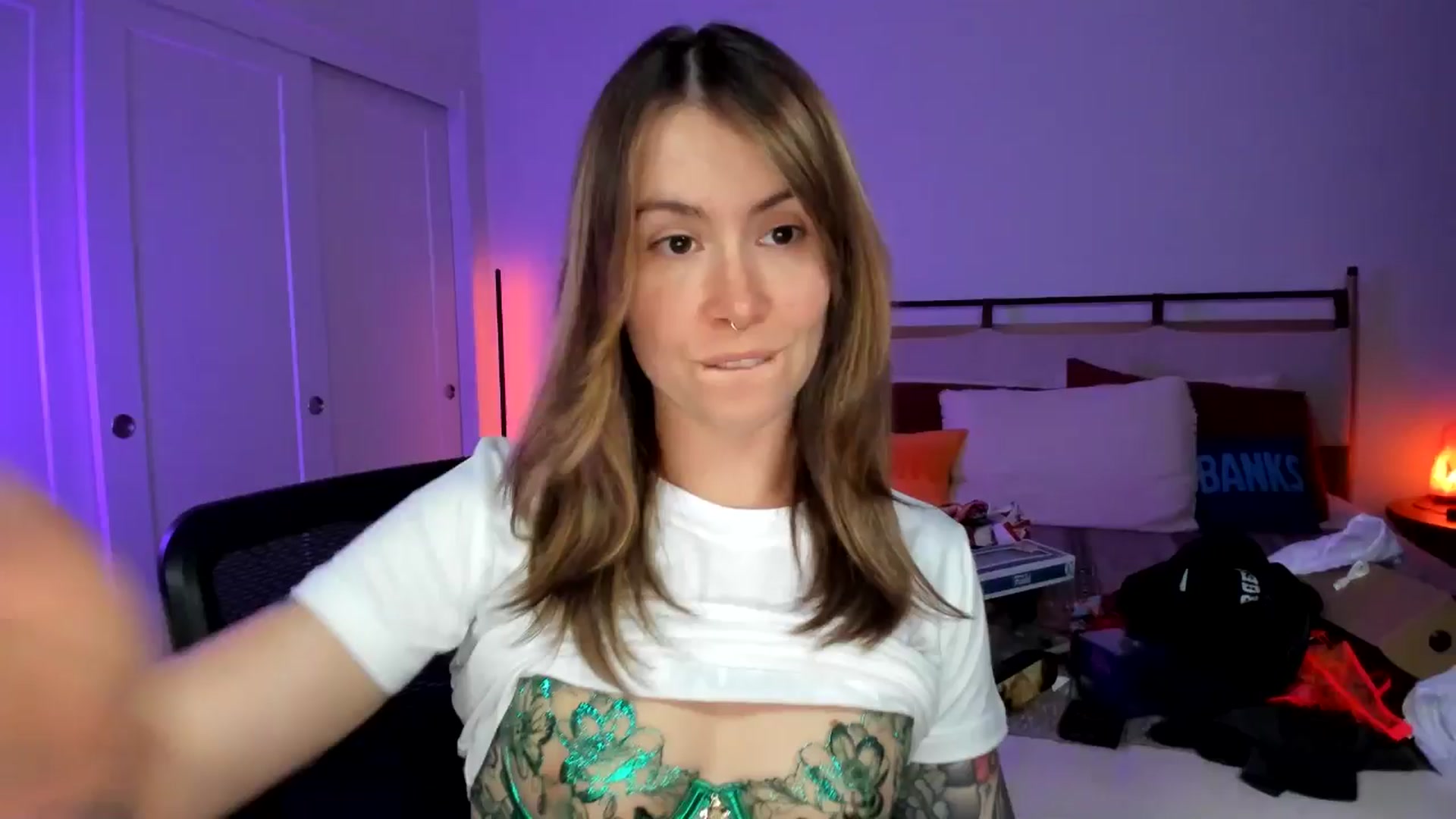 Gallery image thumbnail from ImperialKiss's myfreecams stream on, 06/19/2025, 07:00 image 9 of 20
