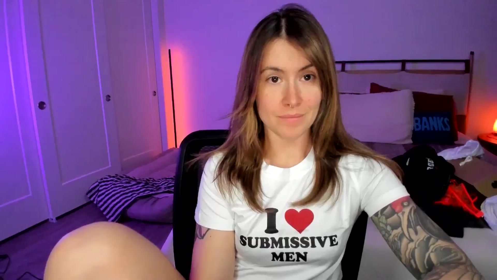 Gallery image thumbnail from ImperialKiss's myfreecams stream on, 06/19/2025, 07:00 image 12 of 20