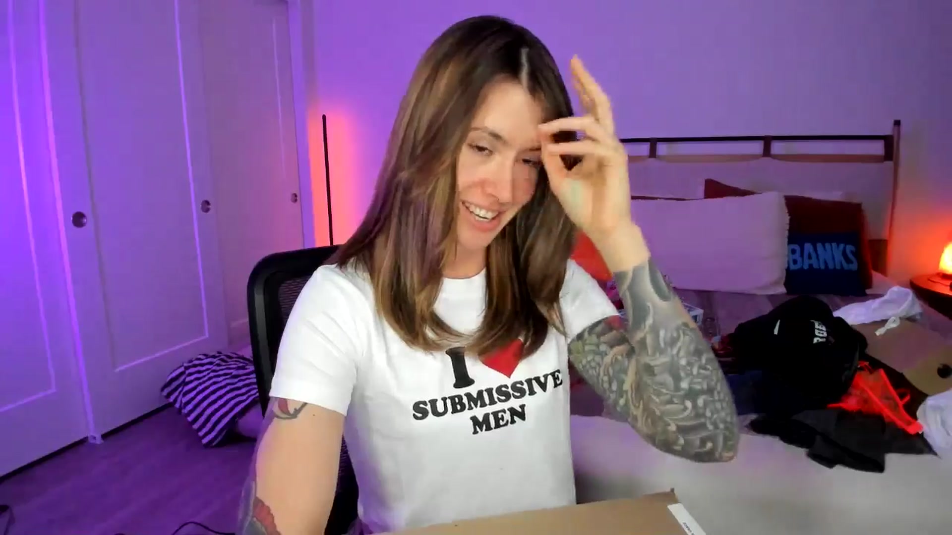 Gallery image thumbnail from ImperialKiss's myfreecams stream on, 06/19/2025, 07:00 image 8 of 20