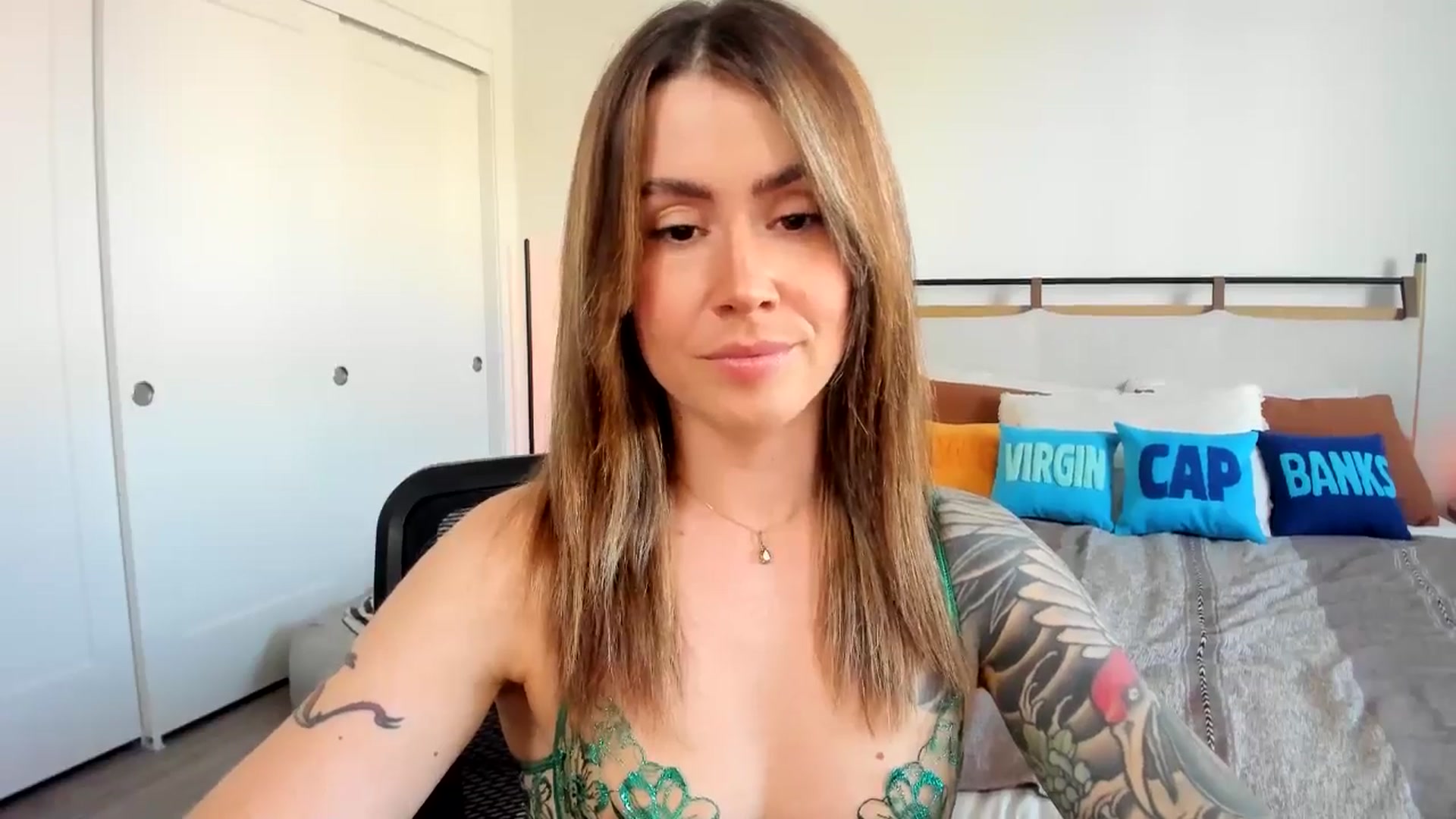 Gallery image thumbnail from ImperialKiss's myfreecams stream on, 06/22/2025, 02:36 image 15 of 20