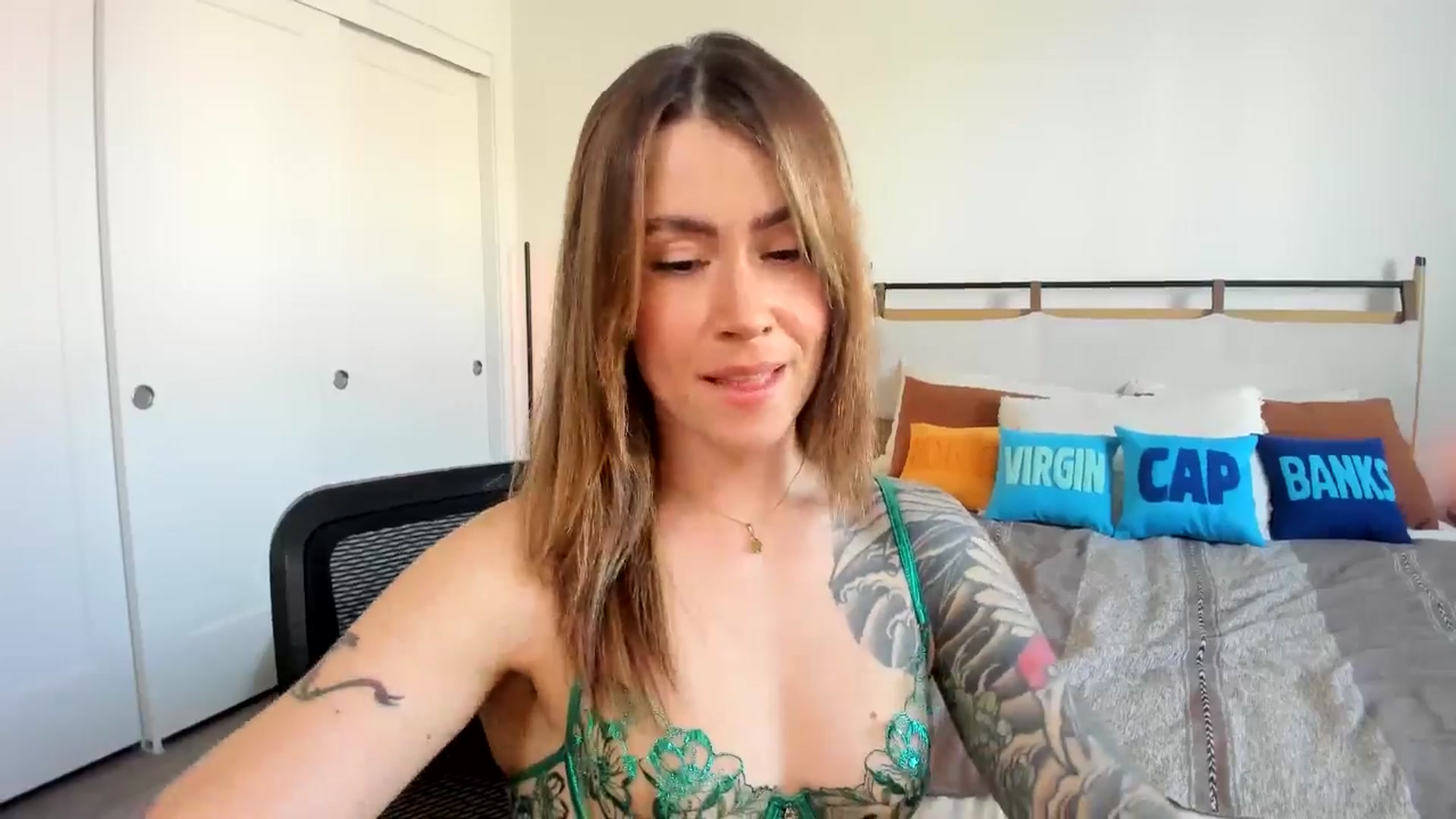 Gallery image thumbnail from ImperialKiss's myfreecams stream on, 06/22/2025, 02:36 image 2 of 20