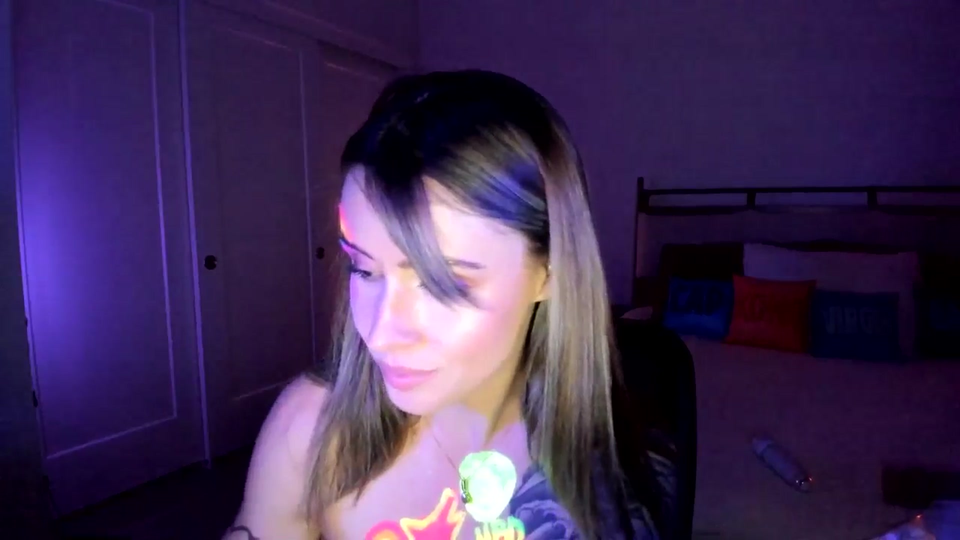 Gallery image thumbnail from ImperialKiss's myfreecams stream on, 06/26/2025, 07:16 image 7 of 20
