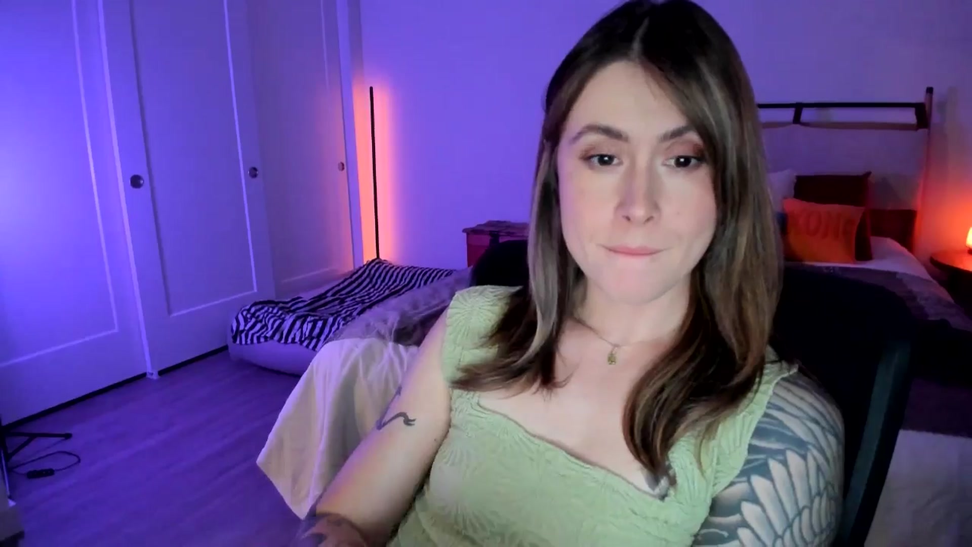 Gallery image thumbnail from ImperialKiss's myfreecams stream on, 07/06/2025, 06:15 image 18 of 20