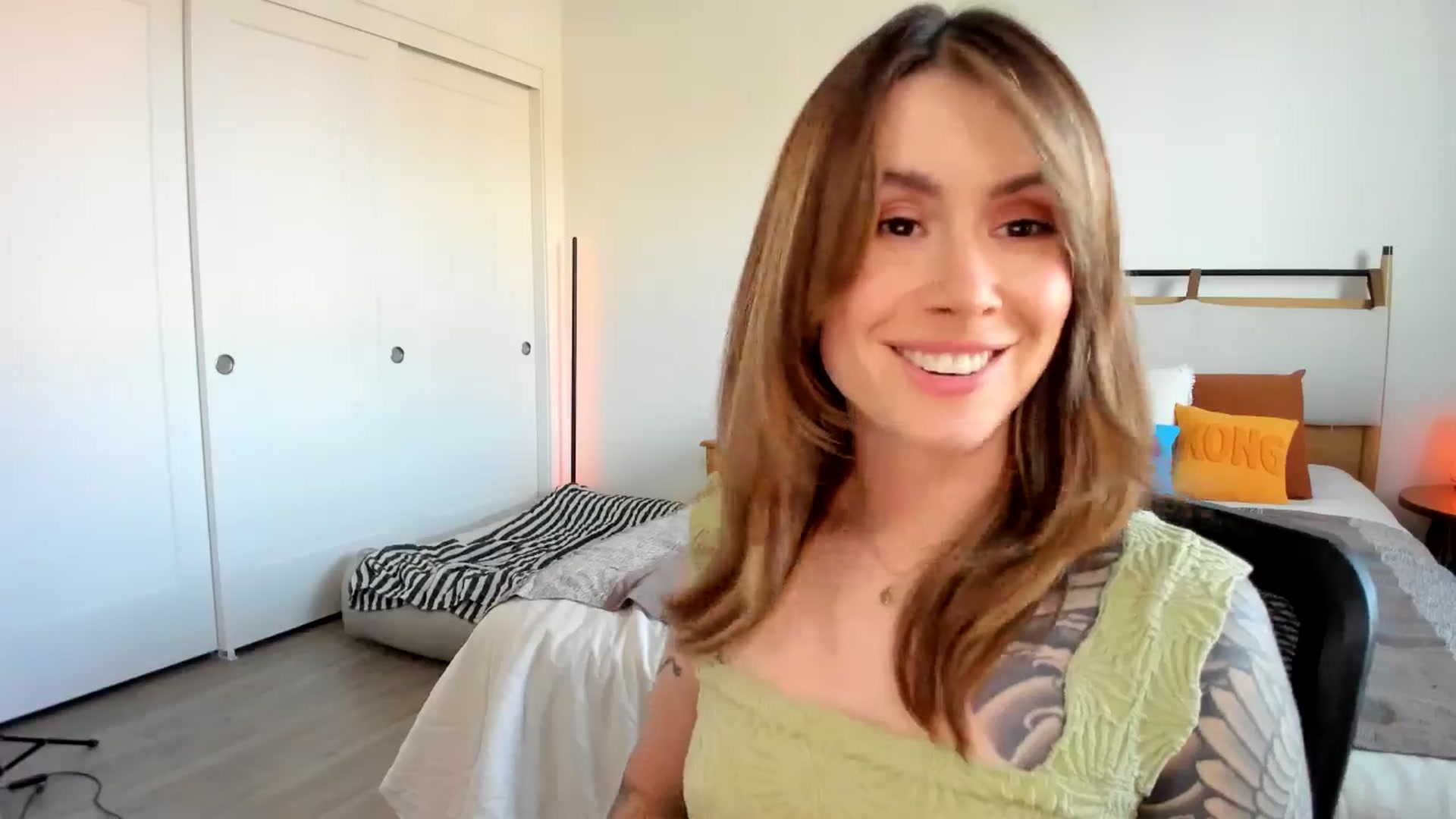 Gallery image thumbnail from ImperialKiss's myfreecams stream on, 07/06/2025, 06:15 image 2 of 20