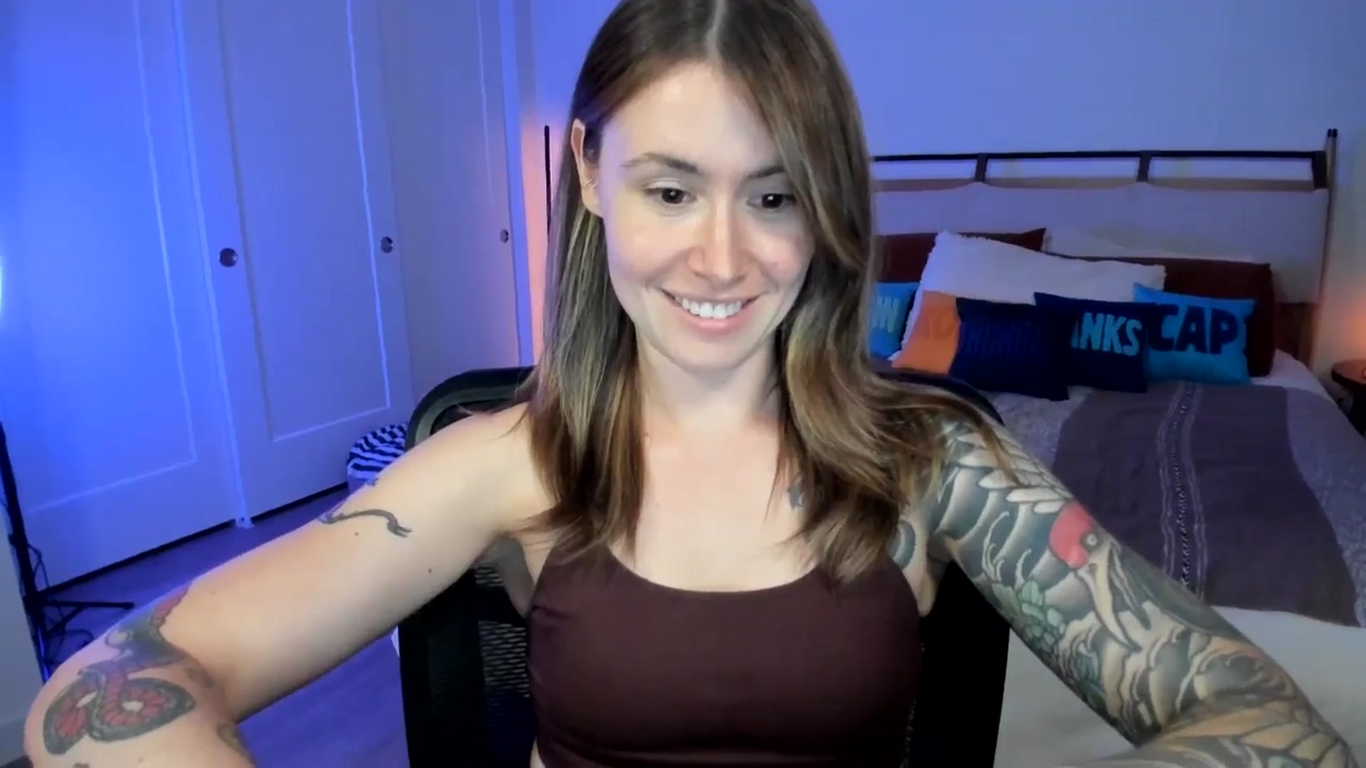 Gallery image thumbnail from ImperialKiss's myfreecams stream on, 07/08/2025, 07:34 image 7 of 20