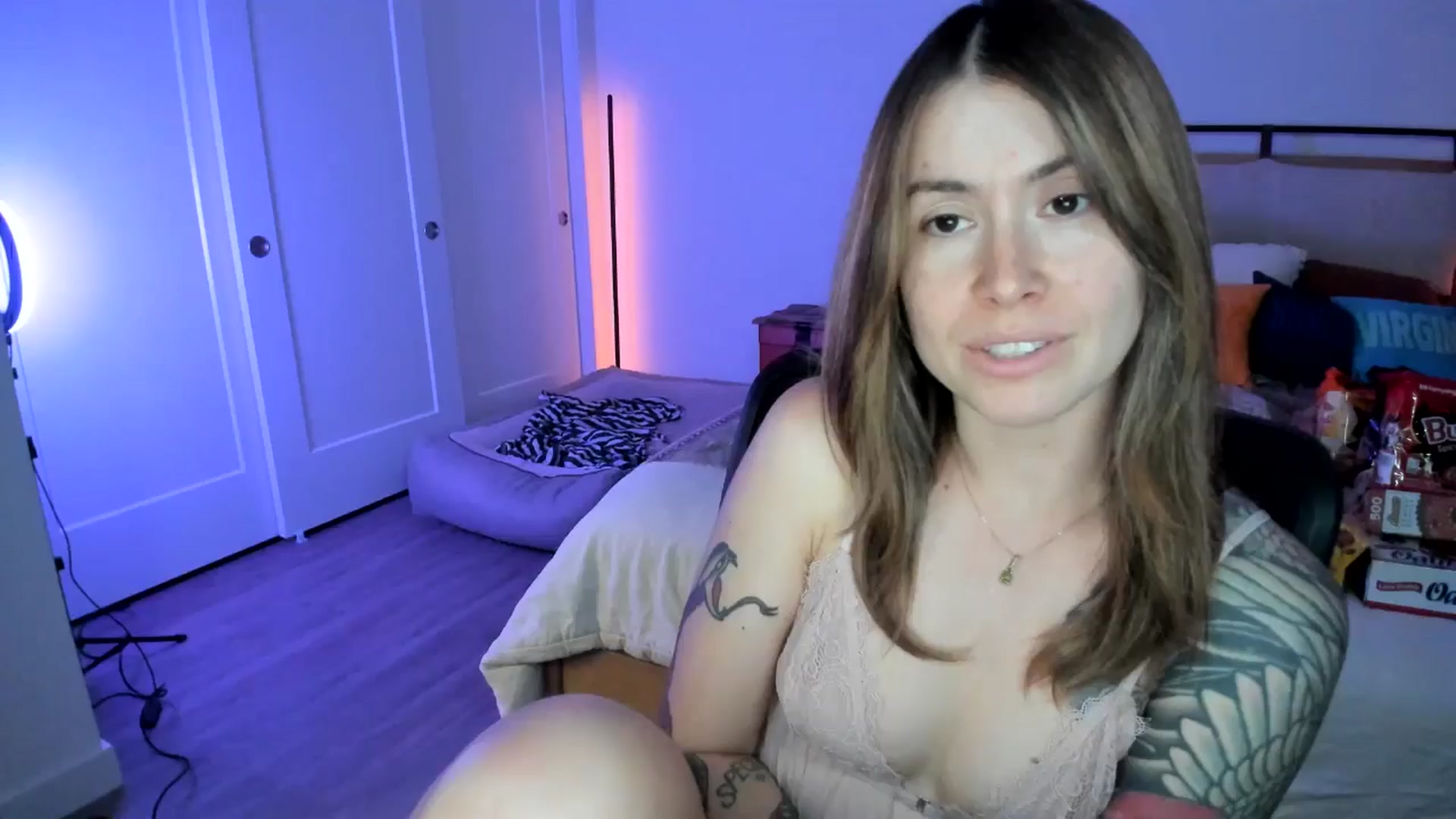 Gallery image thumbnail from ImperialKiss's myfreecams stream on, 07/17/2025, 07:20 image 2 of 20