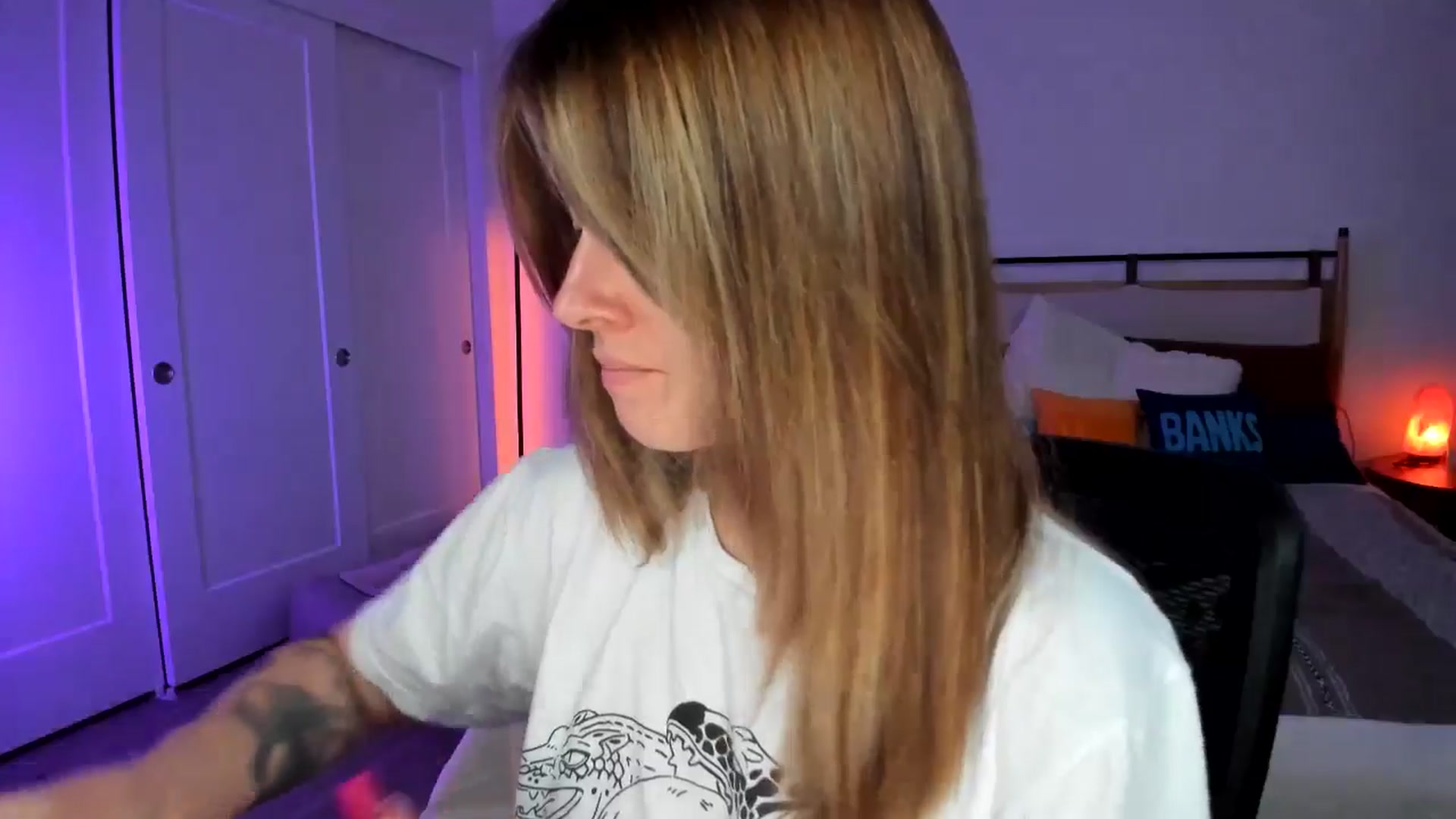 Gallery image thumbnail from ImperialKiss's myfreecams stream on, 07/23/2025, 04:46 image 12 of 20