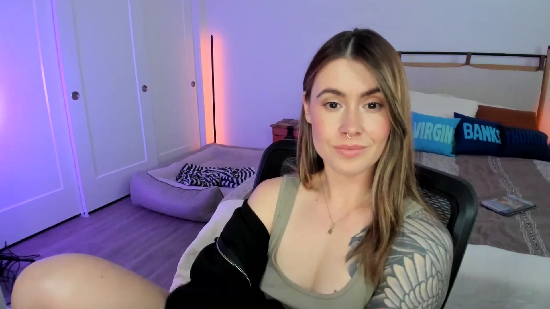 Gallery image thumbnail from ImperialKiss's myfreecams stream on, 07/25/2025, 05:49 image 6 of 20