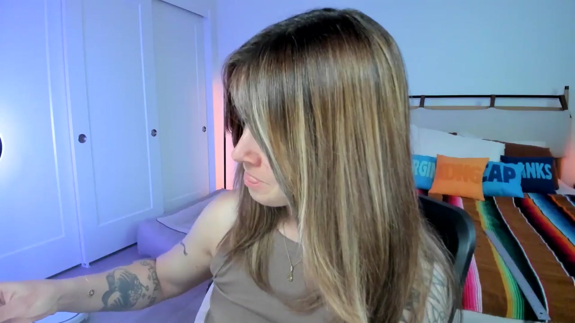 Gallery image thumbnail from ImperialKiss's myfreecams stream on, 07/31/2025, 06:38 image 5 of 20