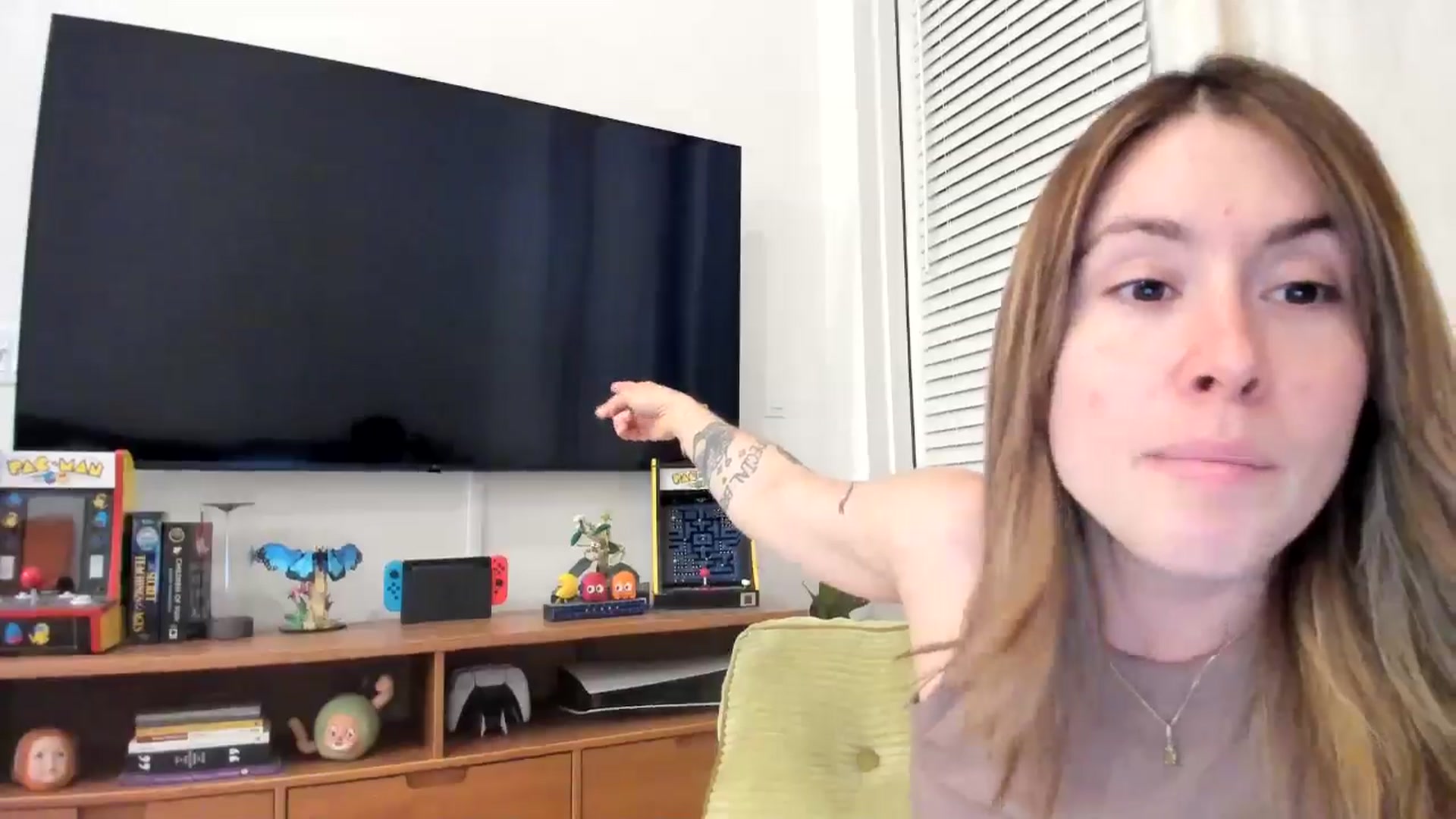 Gallery image thumbnail from ImperialKiss's myfreecams stream on, 08/01/2025, 05:52 image 5 of 20