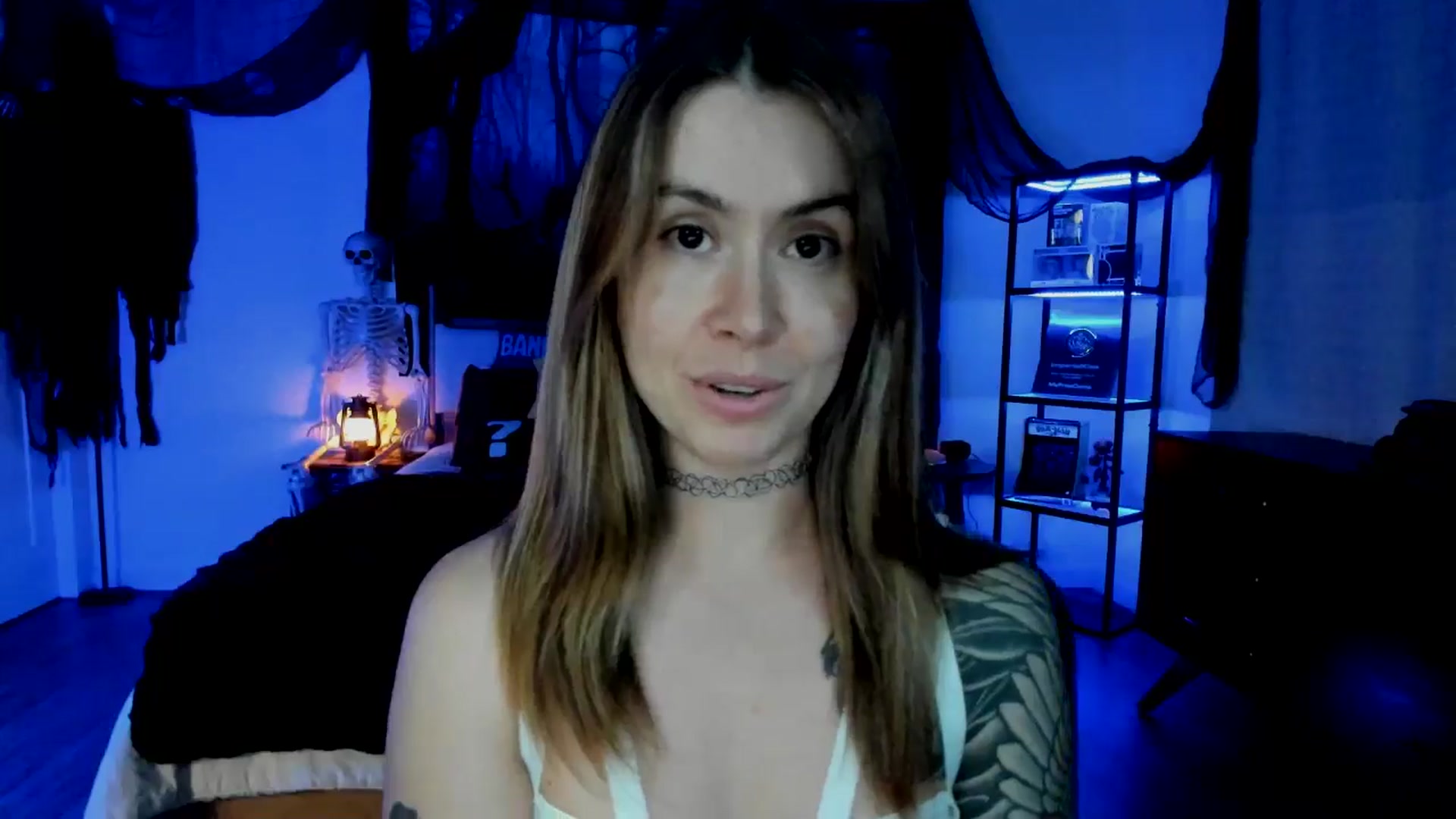 Gallery image thumbnail from ImperialKiss's myfreecams stream on, 10/04/2025, 04:53 image 11 of 20