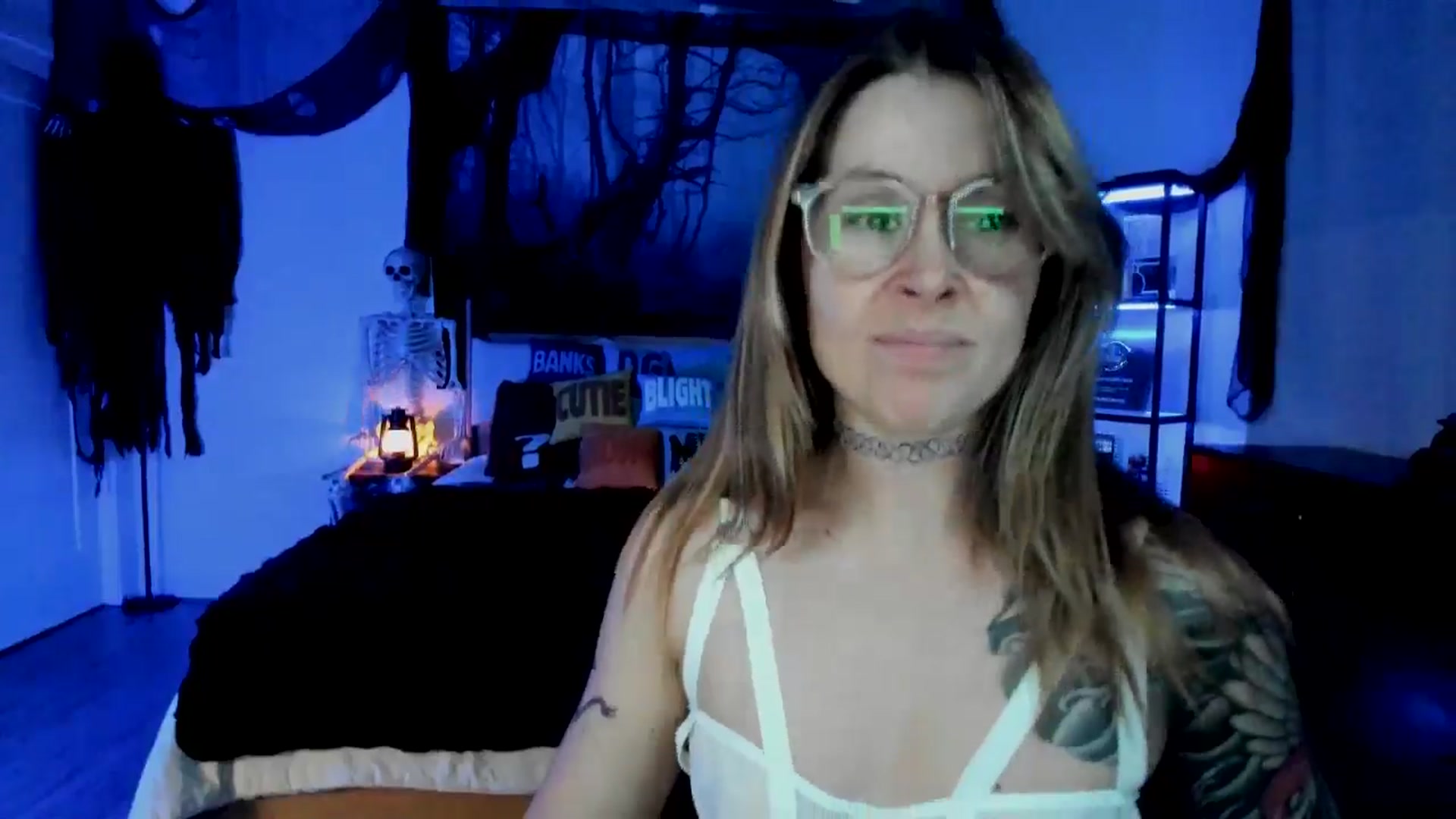 Gallery image thumbnail from ImperialKiss's myfreecams stream on, 10/04/2025, 04:53 image 19 of 20