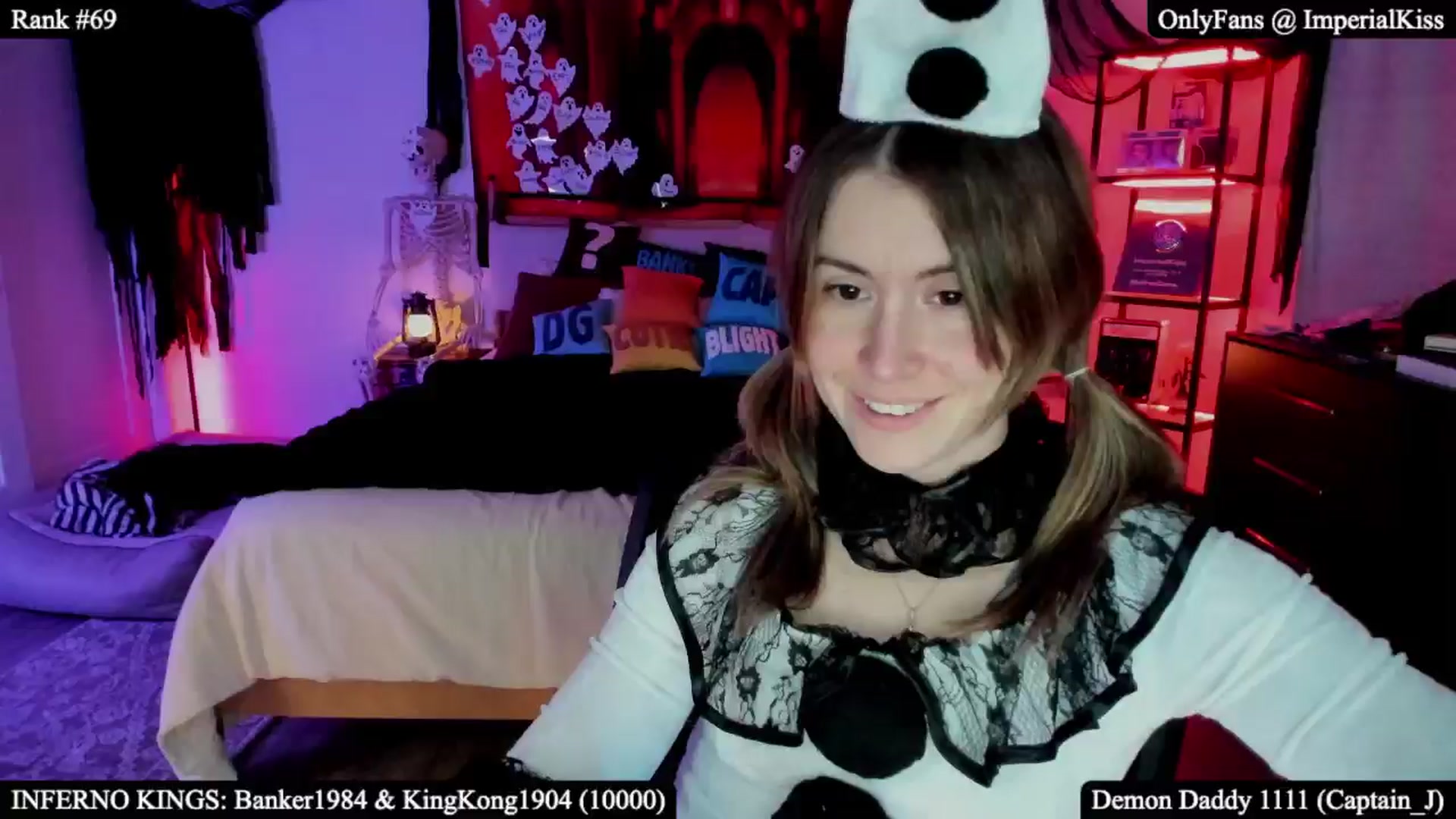 Gallery image thumbnail from ImperialKiss's myfreecams stream on, 10/31/2025, 04:10 image 9 of 20