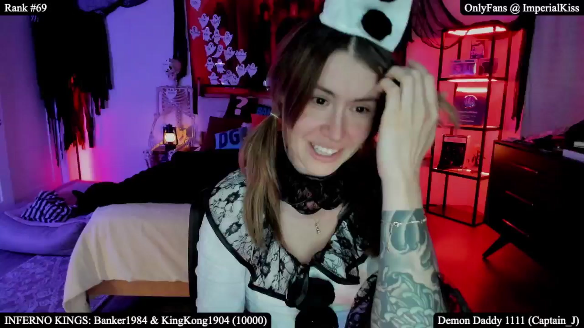 Gallery image thumbnail from ImperialKiss's myfreecams stream on, 10/31/2025, 04:10 image 11 of 20
