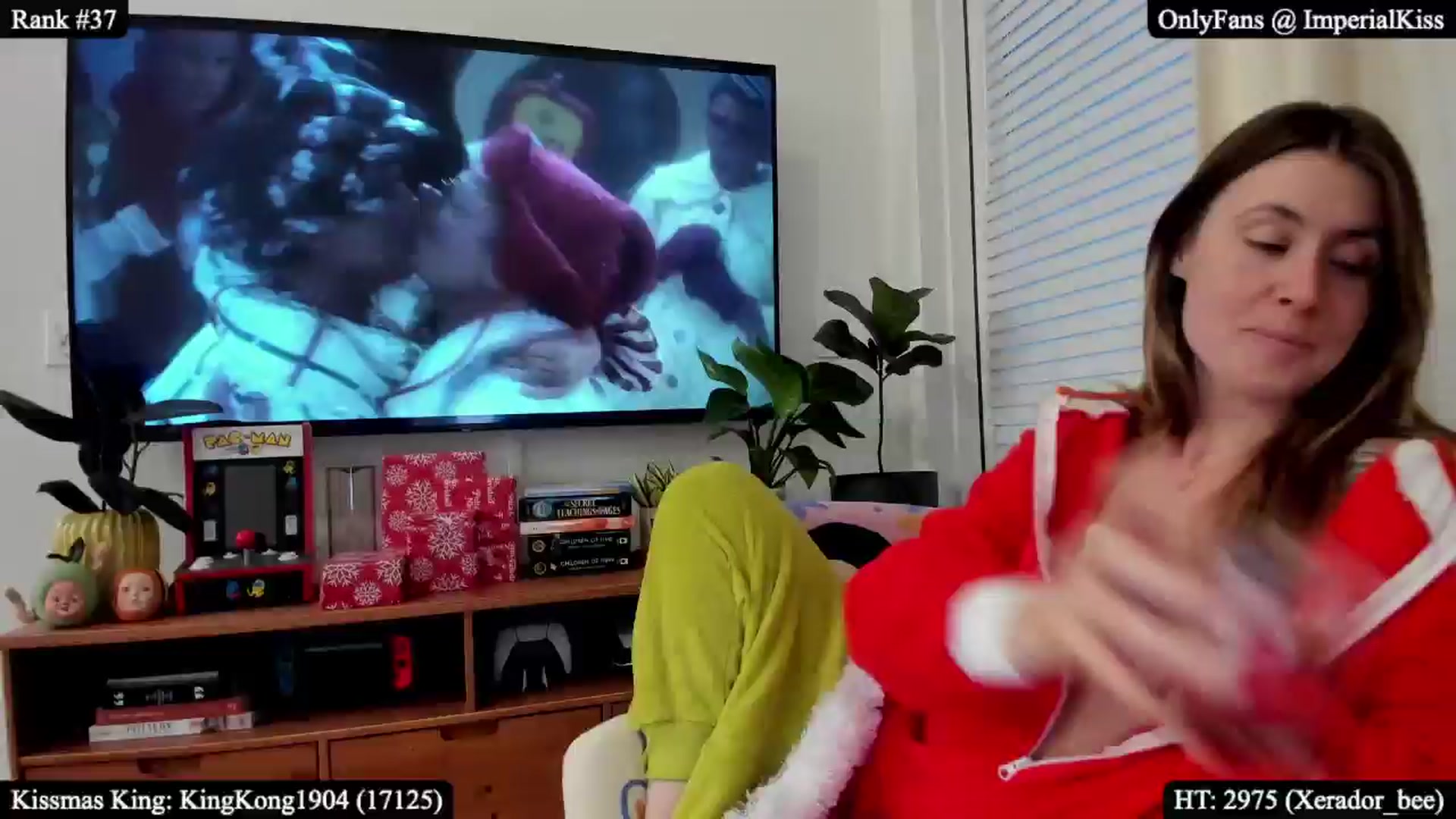 Gallery image thumbnail from ImperialKiss's myfreecams stream on, 12/25/2025, 01:05 image 17 of 20