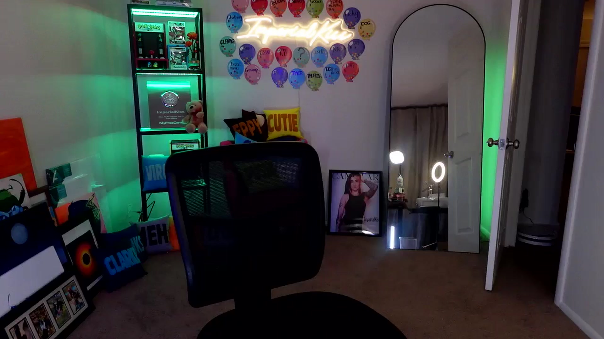 Gallery image thumbnail from ImperialKiss's myfreecams stream on, 03/18/2026, 06:54 image 9 of 20