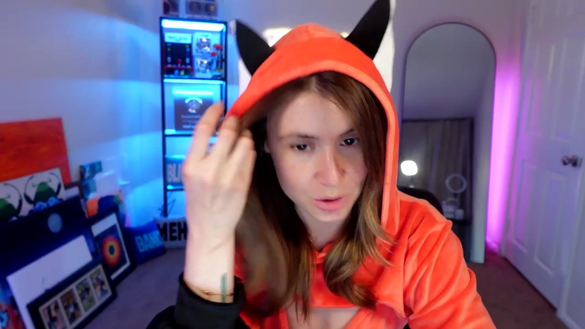 Gallery image thumbnail from ImperialKiss's myfreecams stream on, 04/09/2026, 06:29 image 1 of 20
