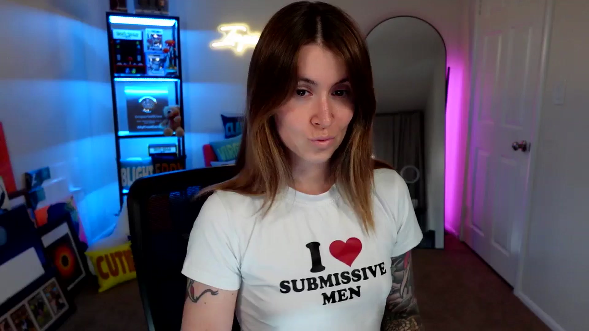 Gallery image thumbnail from ImperialKiss's myfreecams stream on, 04/10/2026, 06:29 image 7 of 20