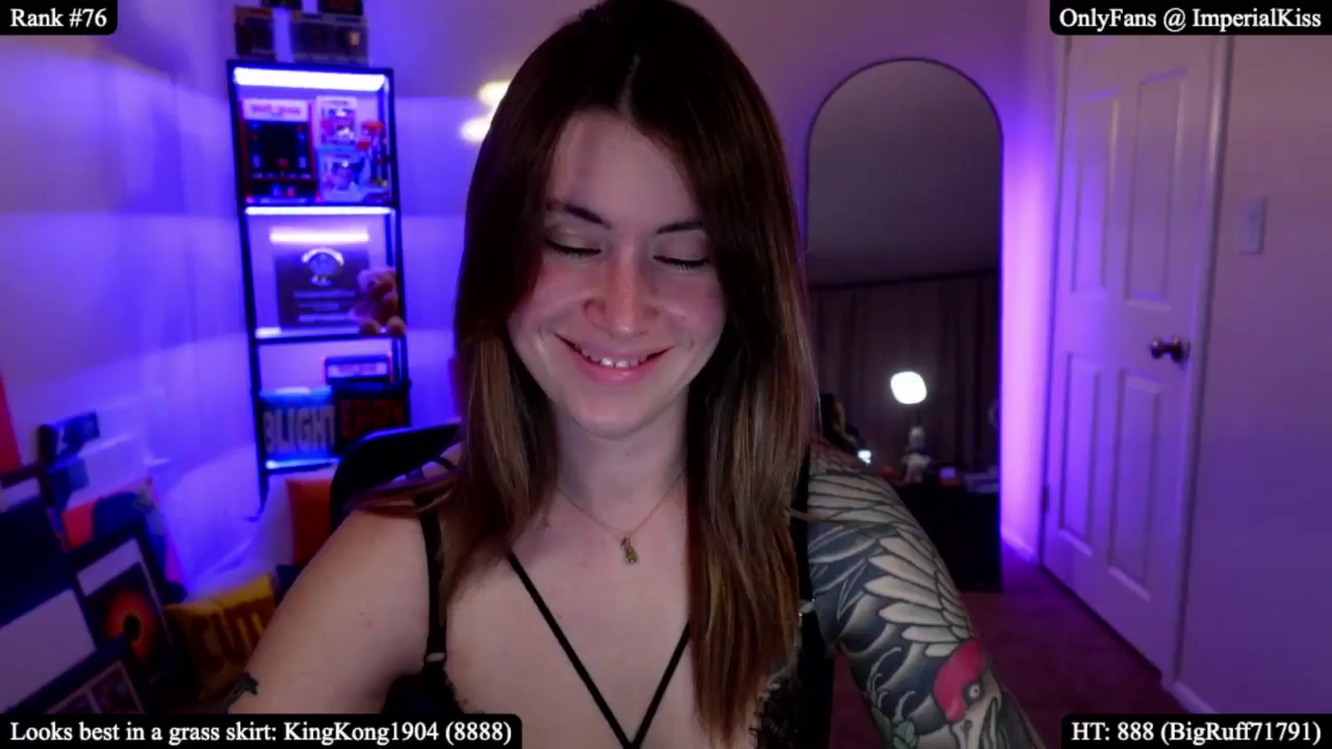 Gallery image thumbnail from ImperialKiss's myfreecams stream on, 04/17/2026, 05:40 image 9 of 20