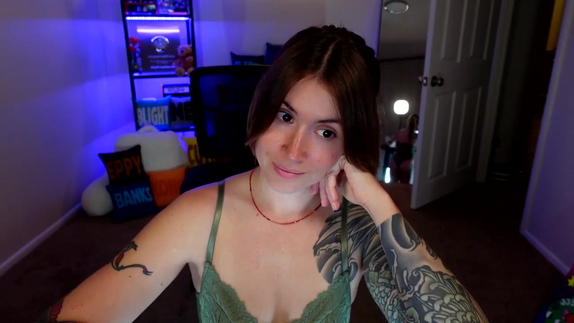 Gallery image thumbnail from ImperialKiss's myfreecams stream on, 05/07/2026, 05:15 image 15 of 20
