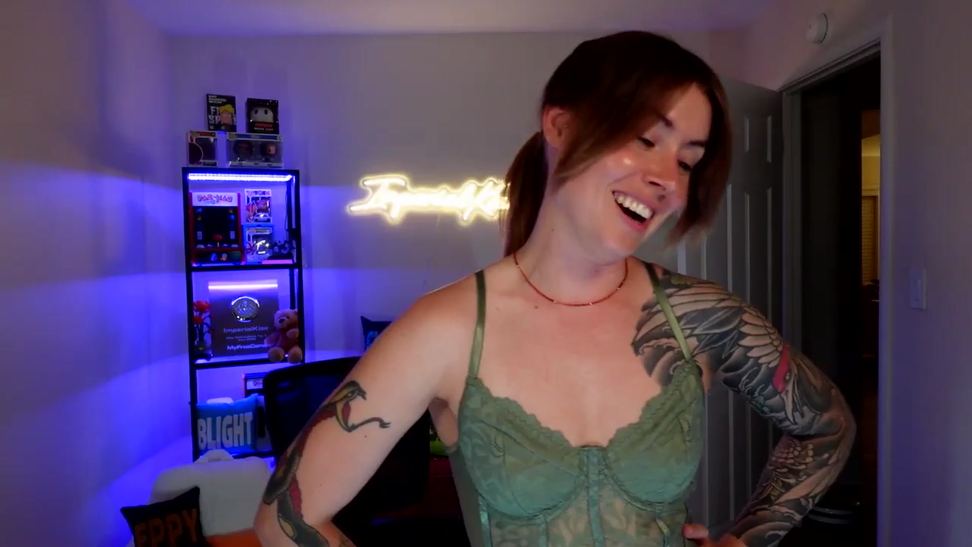 Gallery image thumbnail from ImperialKiss's myfreecams stream on, 05/07/2026, 05:15 image 11 of 20