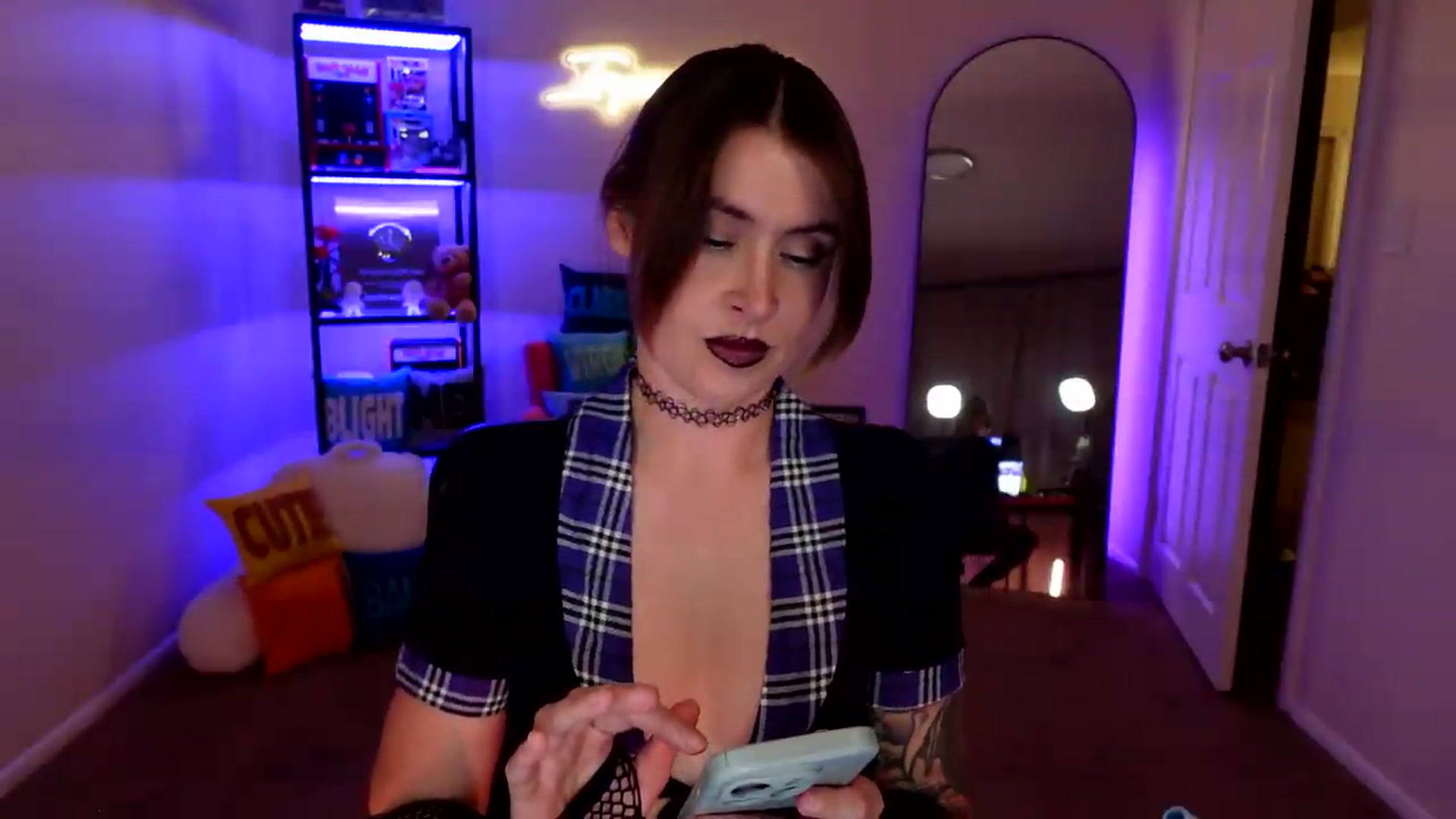 Gallery image thumbnail from ImperialKiss's myfreecams stream on, 05/13/2026, 04:39 image 14 of 20