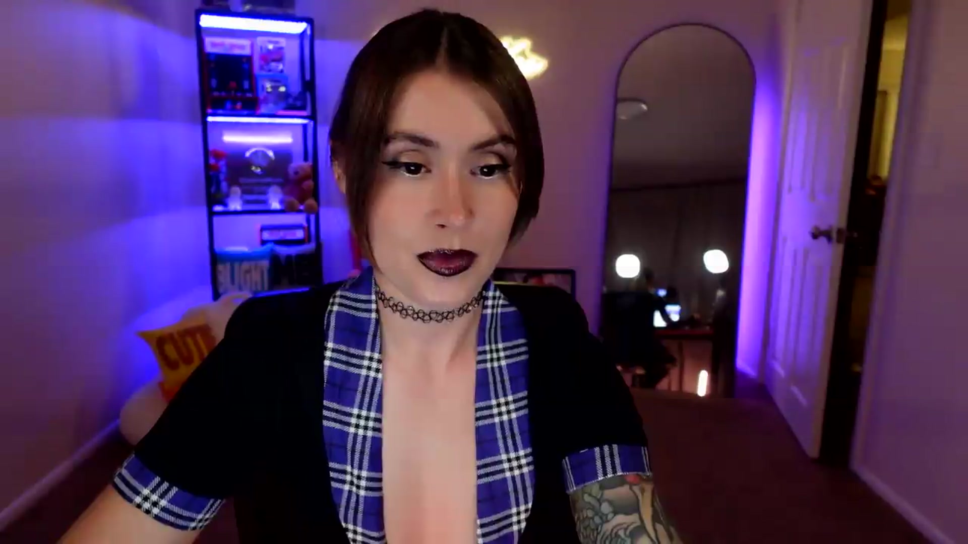 Gallery image thumbnail from ImperialKiss's myfreecams stream on, 05/13/2026, 04:39 image 3 of 20