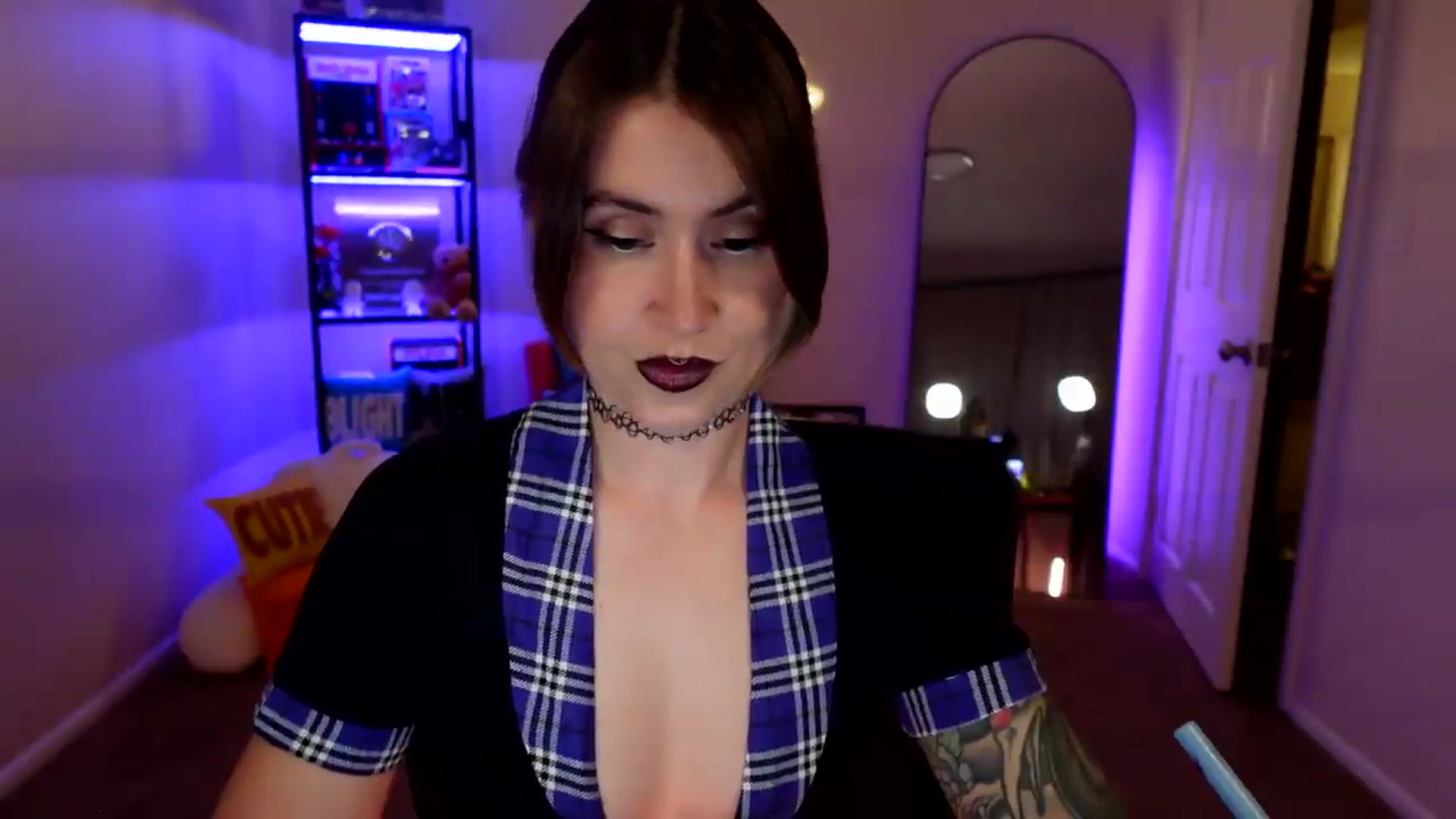 Gallery image thumbnail from ImperialKiss's myfreecams stream on, 05/13/2026, 04:39 image 12 of 20