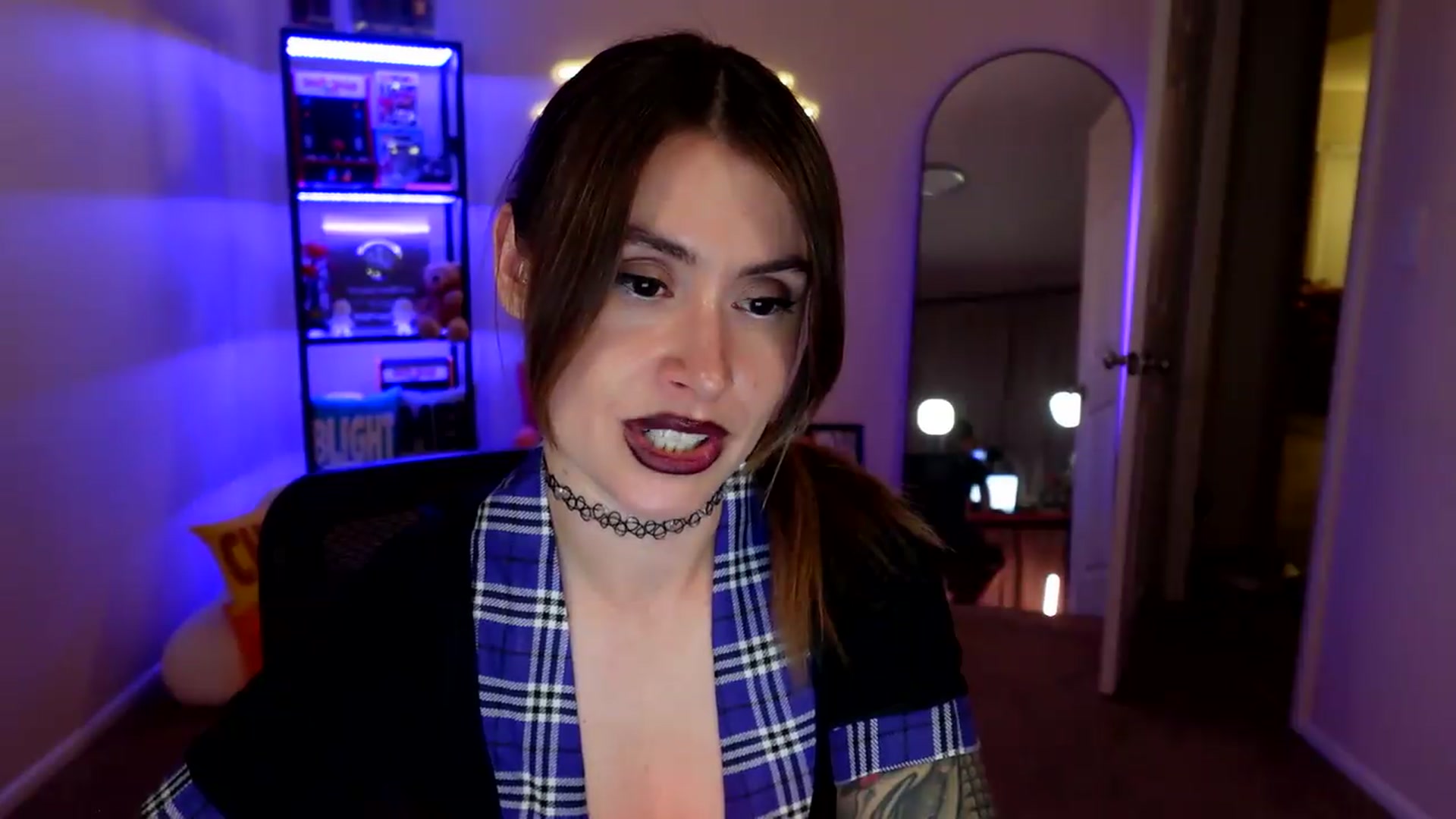 Gallery image thumbnail from ImperialKiss's myfreecams stream on, 05/13/2026, 05:32 image 9 of 20