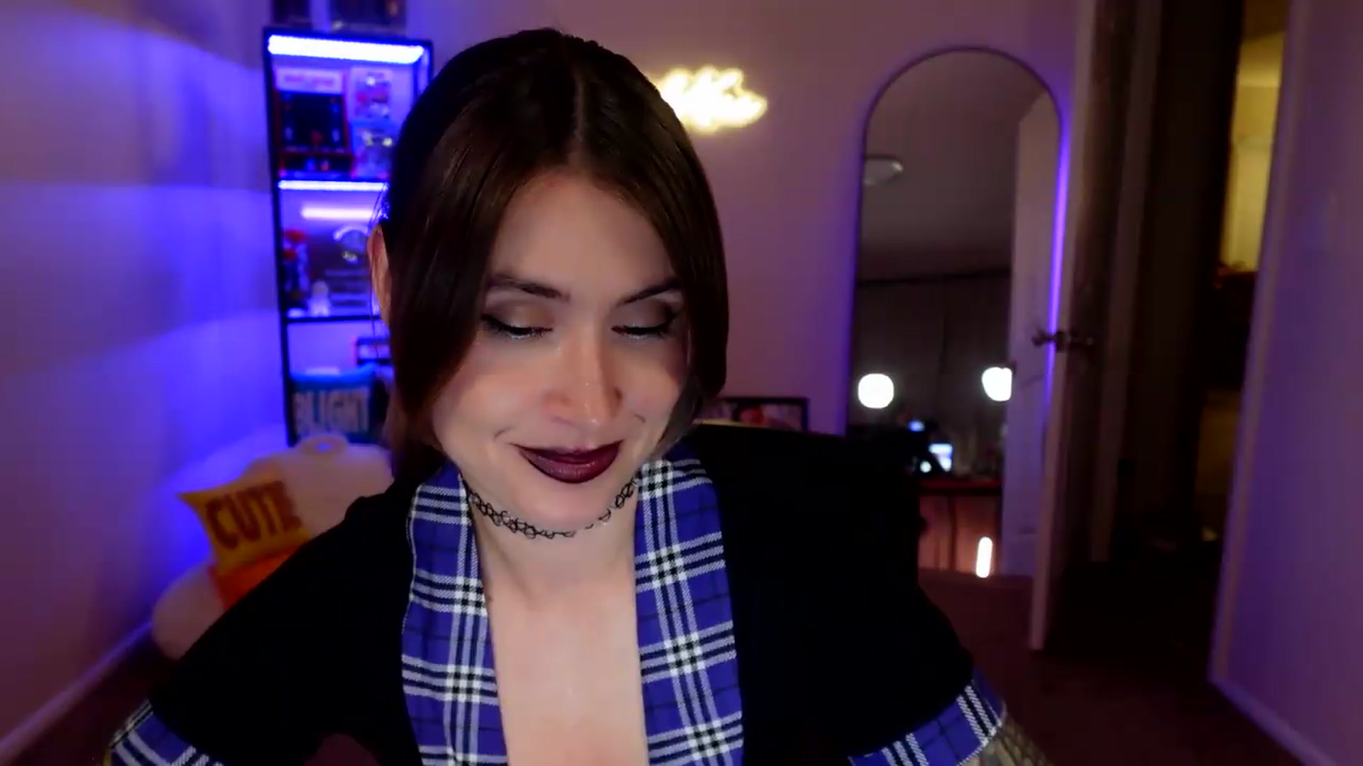 Gallery image thumbnail from ImperialKiss's myfreecams stream on, 05/13/2026, 05:32 image 19 of 20