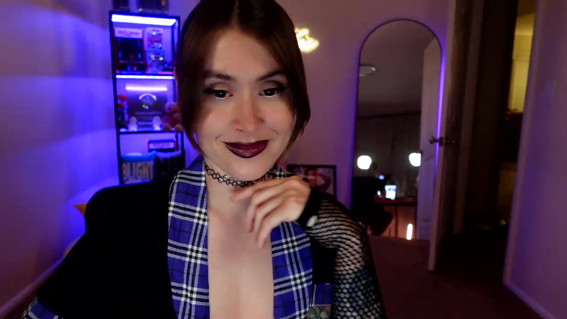 Gallery image thumbnail from ImperialKiss's myfreecams stream on, 05/13/2026, 05:32 image 7 of 20