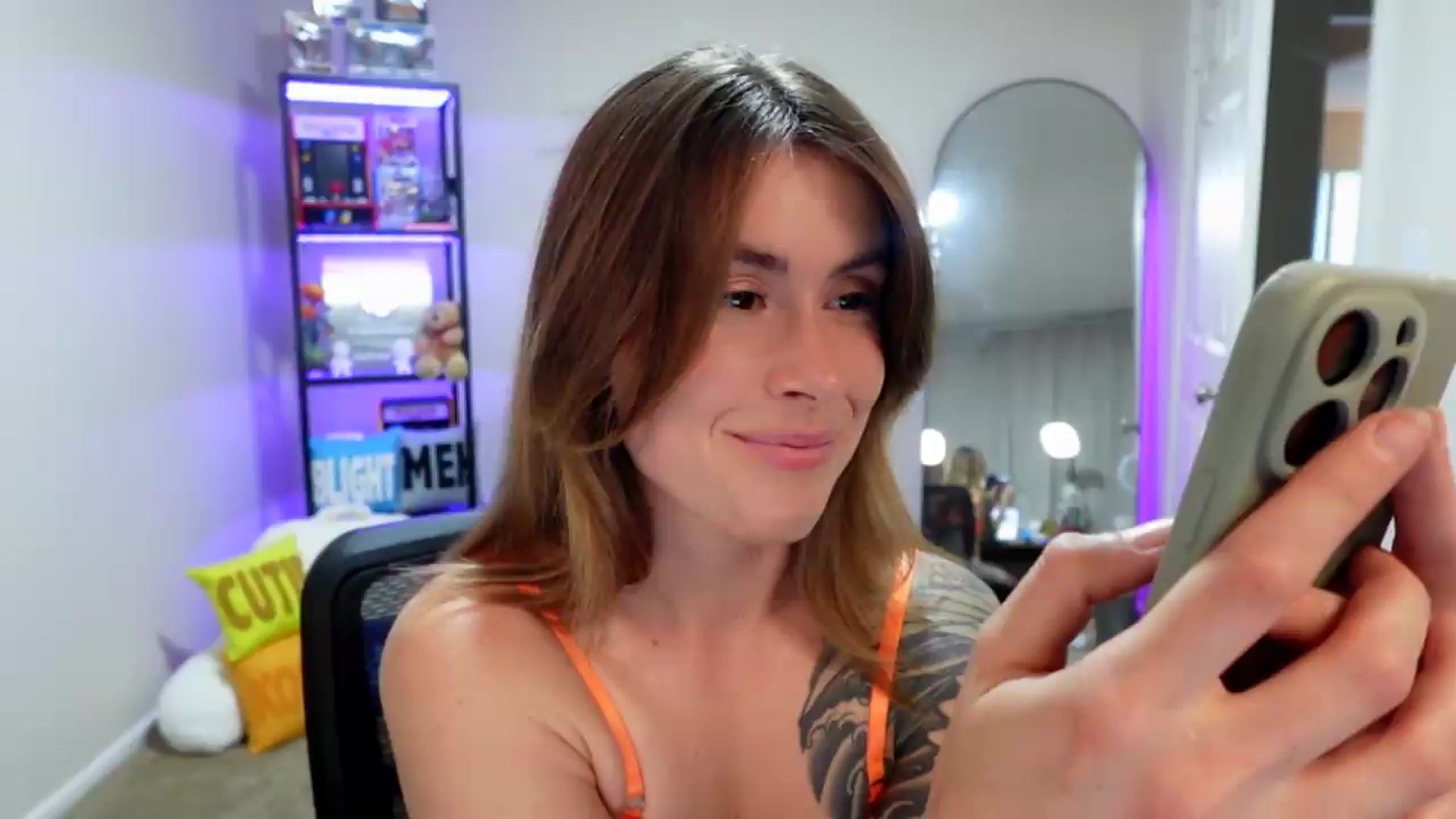 Gallery image thumbnail from ImperialKiss's myfreecams stream on, 05/15/2026, 02:51 image 18 of 20