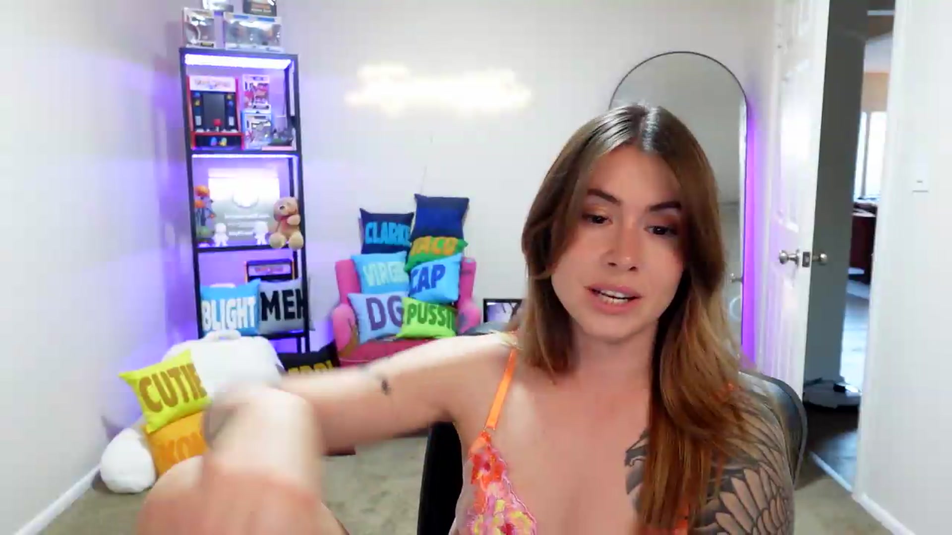 Gallery image thumbnail from ImperialKiss's myfreecams stream on, 05/15/2026, 02:51 image 10 of 20