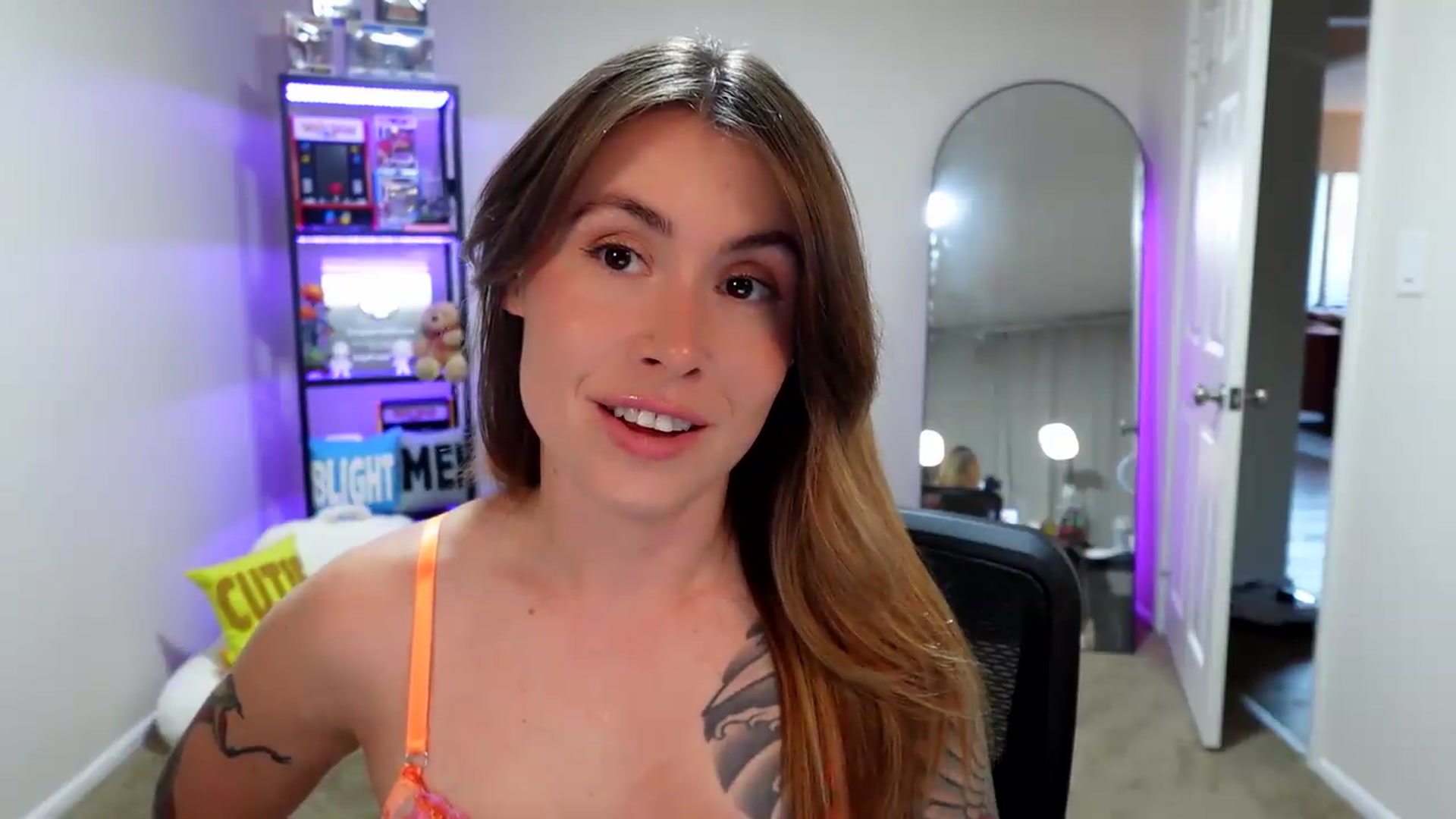 Gallery image thumbnail from ImperialKiss's myfreecams stream on, 05/15/2026, 02:51 image 13 of 20