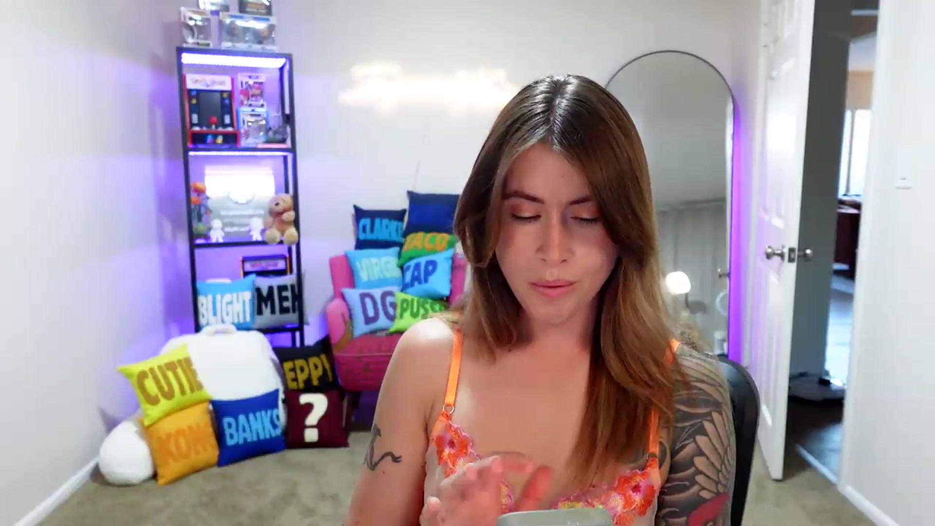 Gallery image thumbnail from ImperialKiss's myfreecams stream on, 05/15/2026, 02:51 image 7 of 20