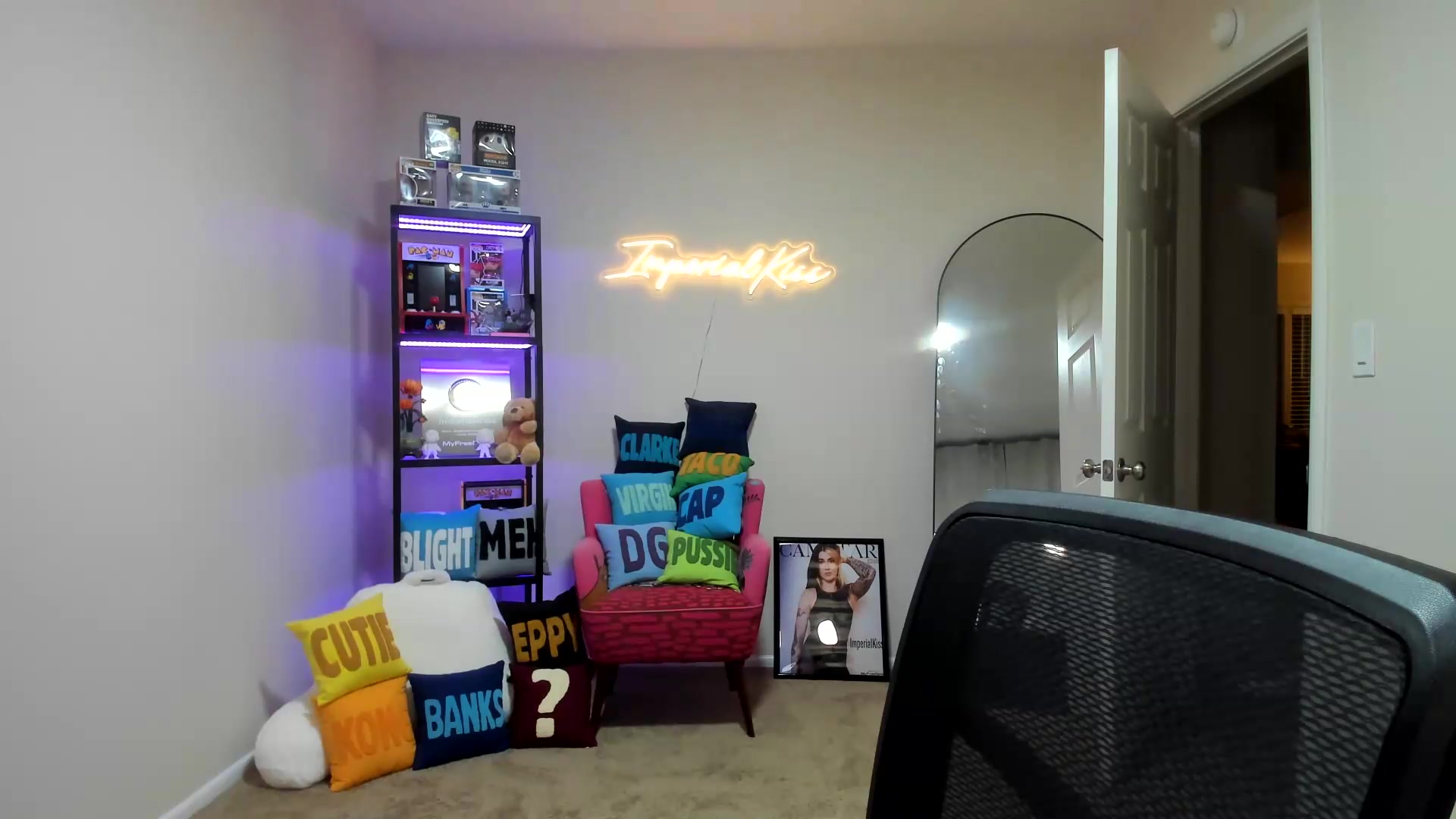 Gallery image thumbnail from ImperialKiss's myfreecams stream on, 05/15/2026, 05:12 image 9 of 20