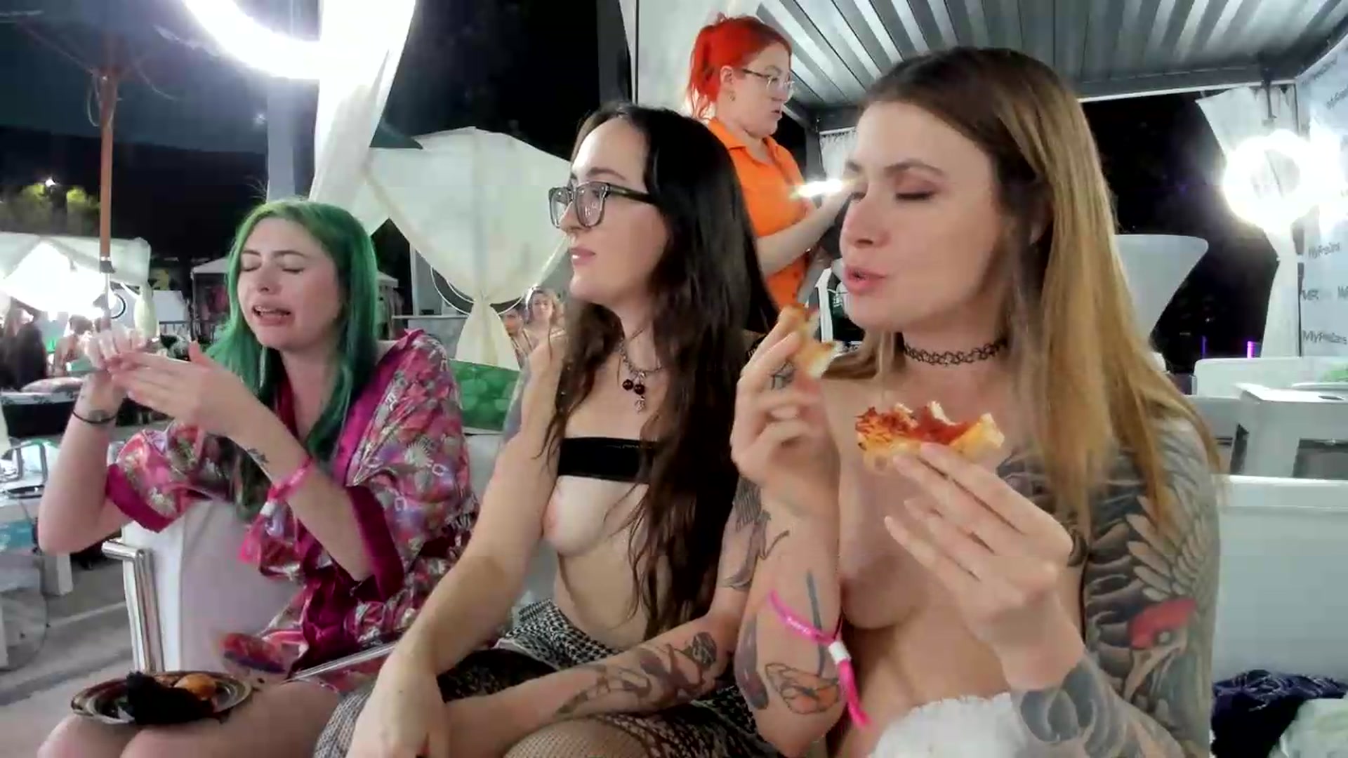 Gallery image thumbnail from ImperialKiss's myfreecams stream on, 05/19/2026, 05:45 image 10 of 20