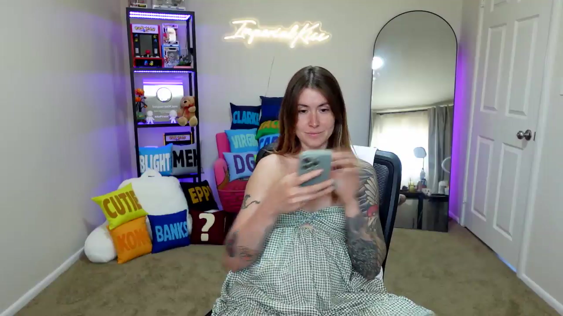 Gallery image thumbnail from ImperialKiss's myfreecams stream on, 05/24/2026, 24:03 image 12 of 20