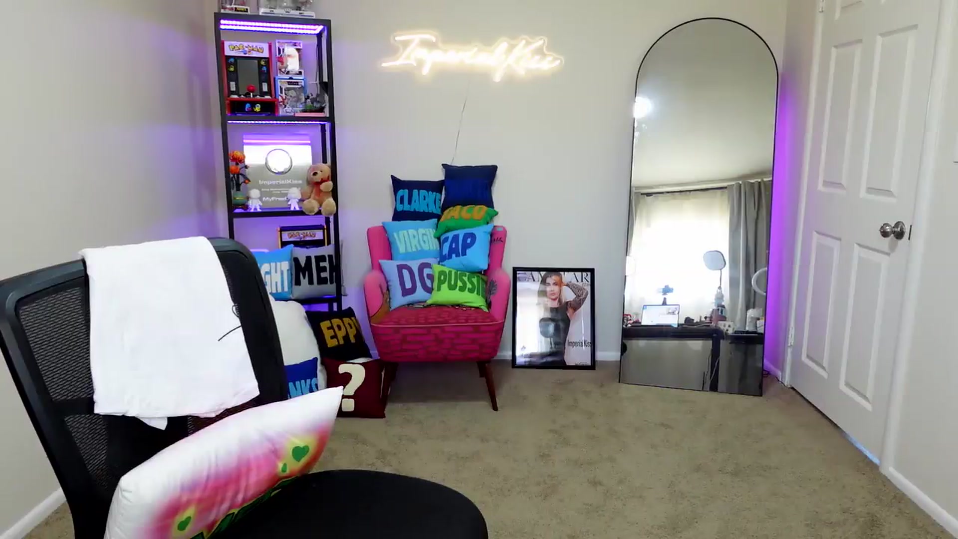 Gallery image thumbnail from ImperialKiss's myfreecams stream on, 05/24/2026, 24:03 image 8 of 20