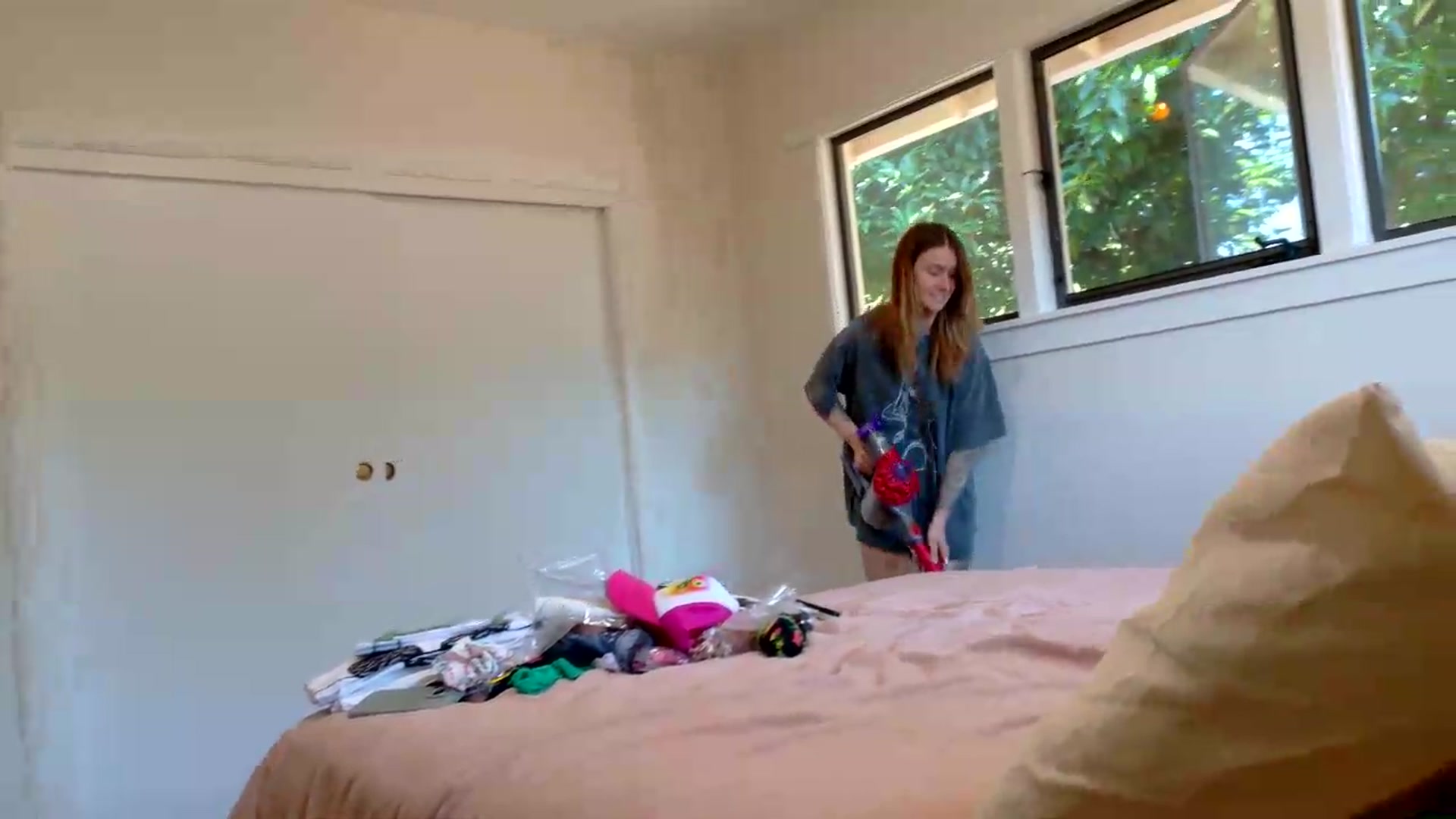 Gallery image thumbnail from ImperialKiss's myfreecams stream on, 05/24/2026, 23:45 image 18 of 20